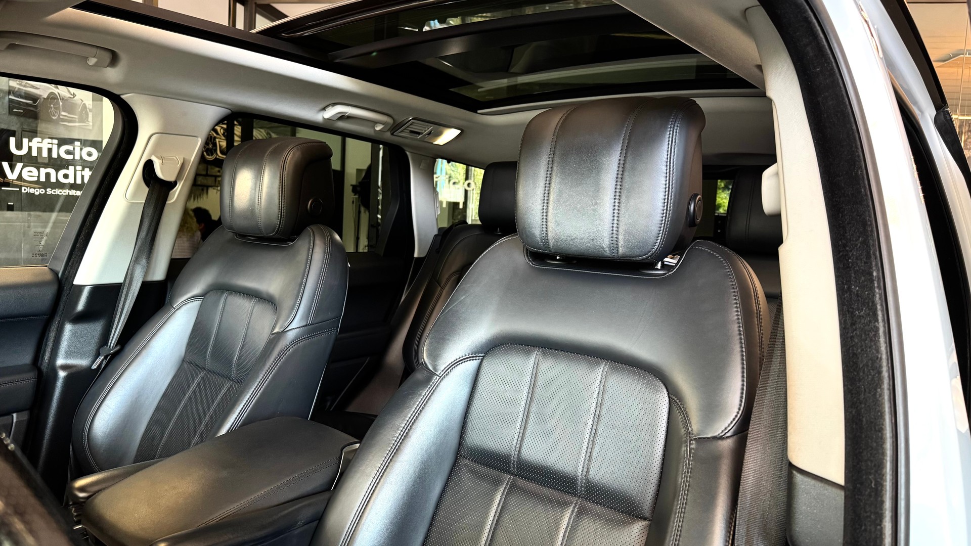 LAND ROVER Range Rover Sport 3.0 SDV6 HSE Automatic-image-12