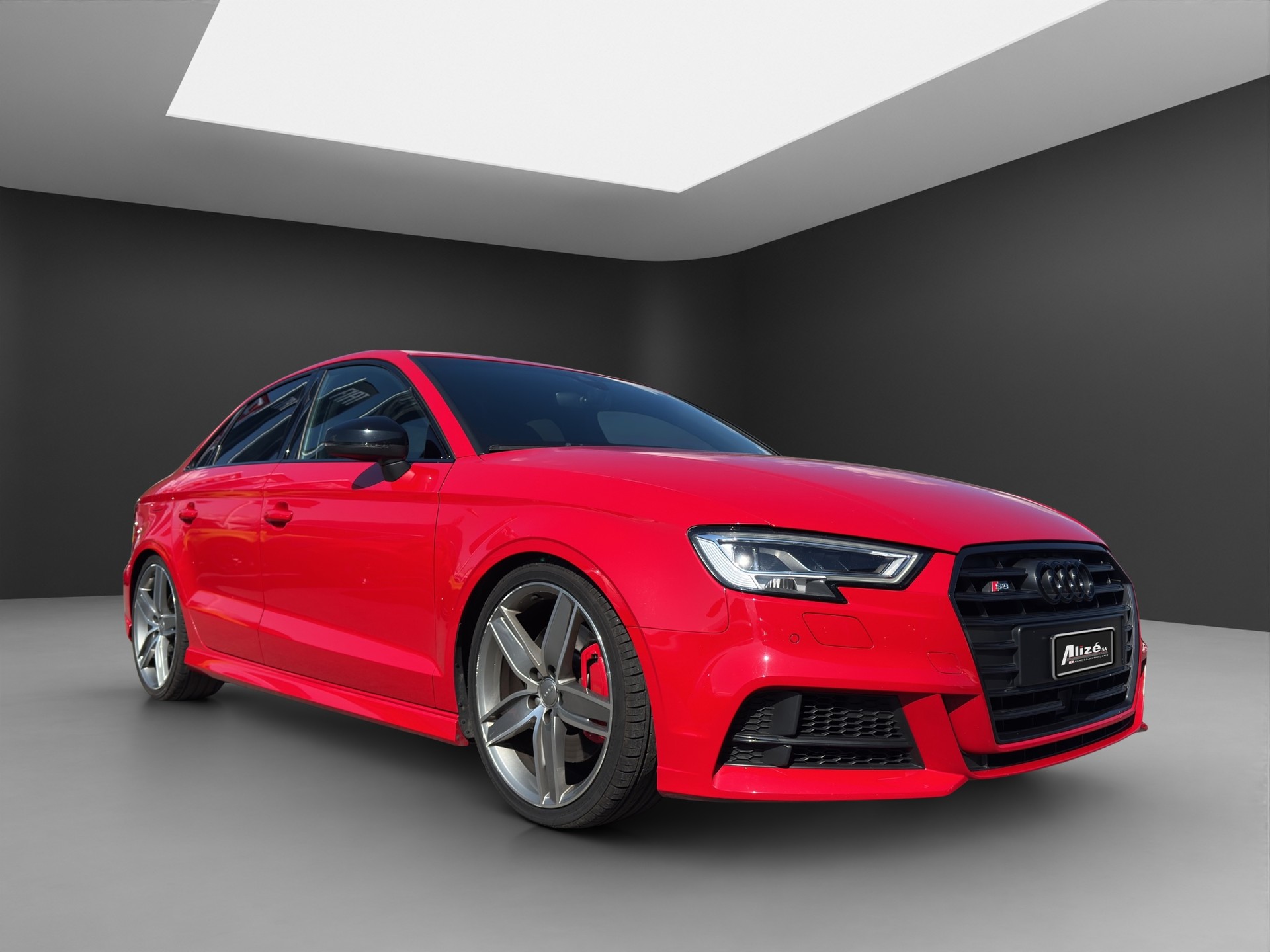 AUDI S3 Limousine 2.0 TFSI quattro S-tronic-image-8