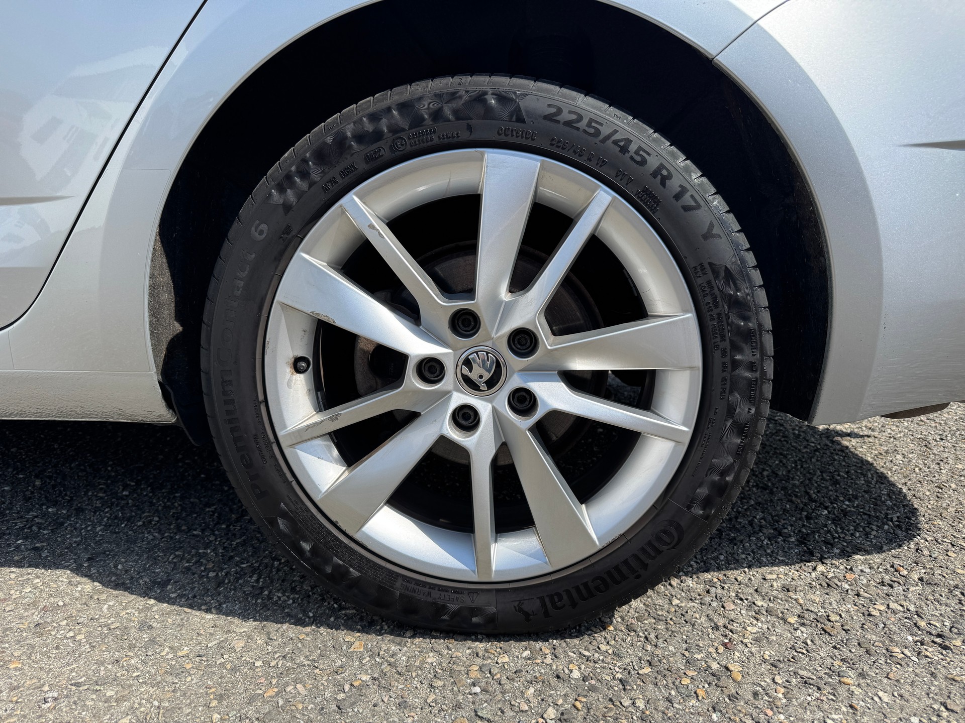SKODA Octavia Combi 2.0 TDI Ambition 4x4-image-7