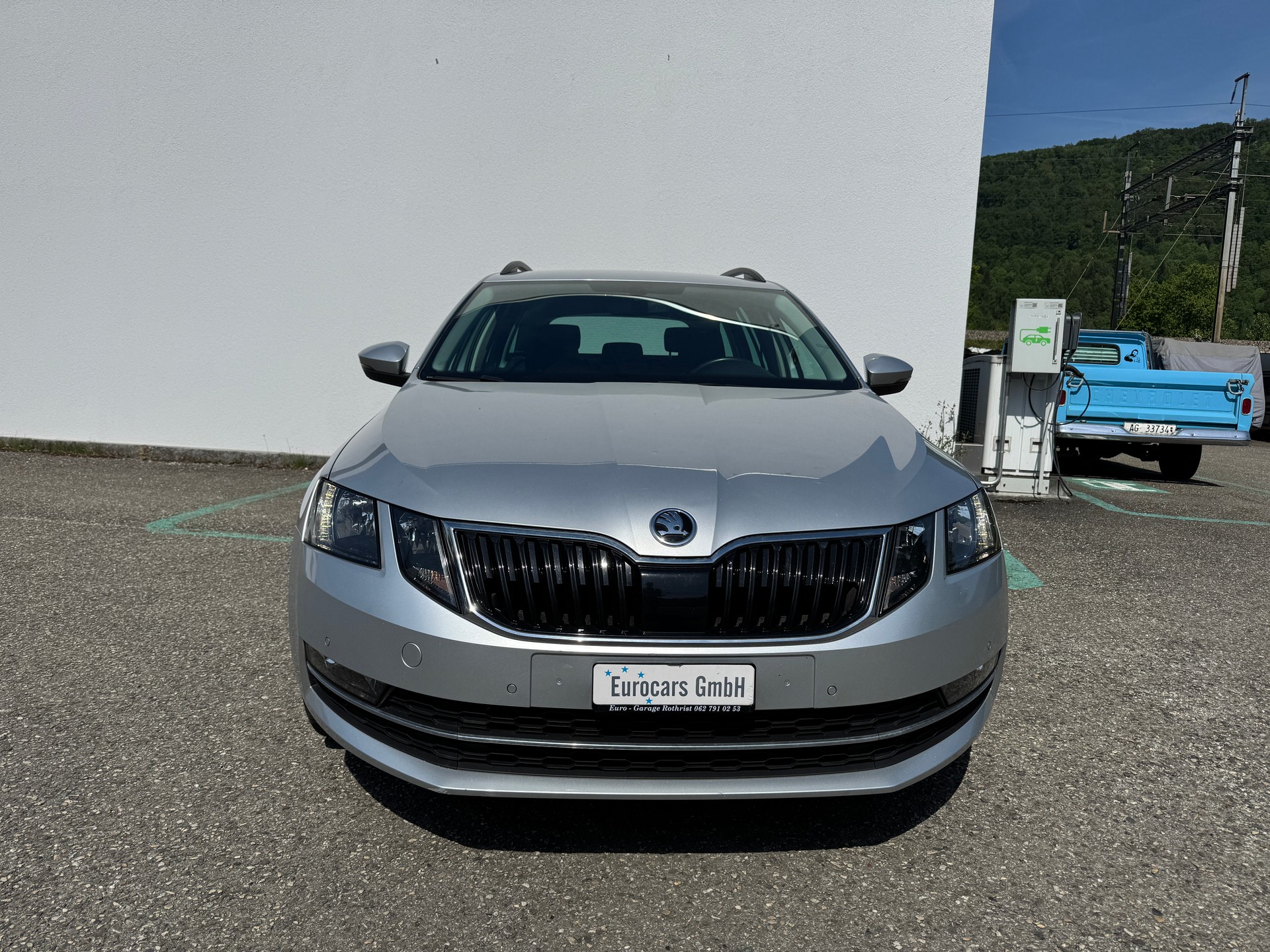 SKODA Octavia Combi 2.0 TDI Ambition 4x4-image-1