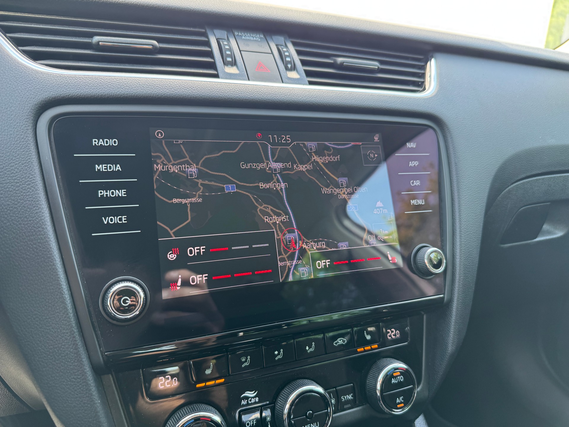 SKODA Octavia Combi 2.0 TDI Ambition 4x4-image-17
