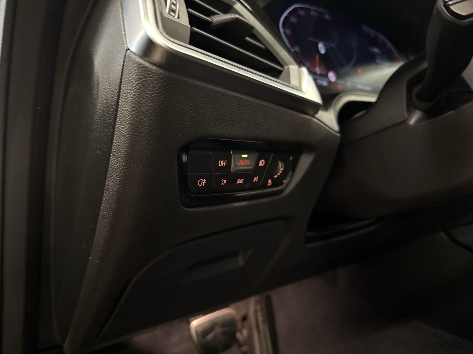 BMW 220d M Sport Pro-image-19