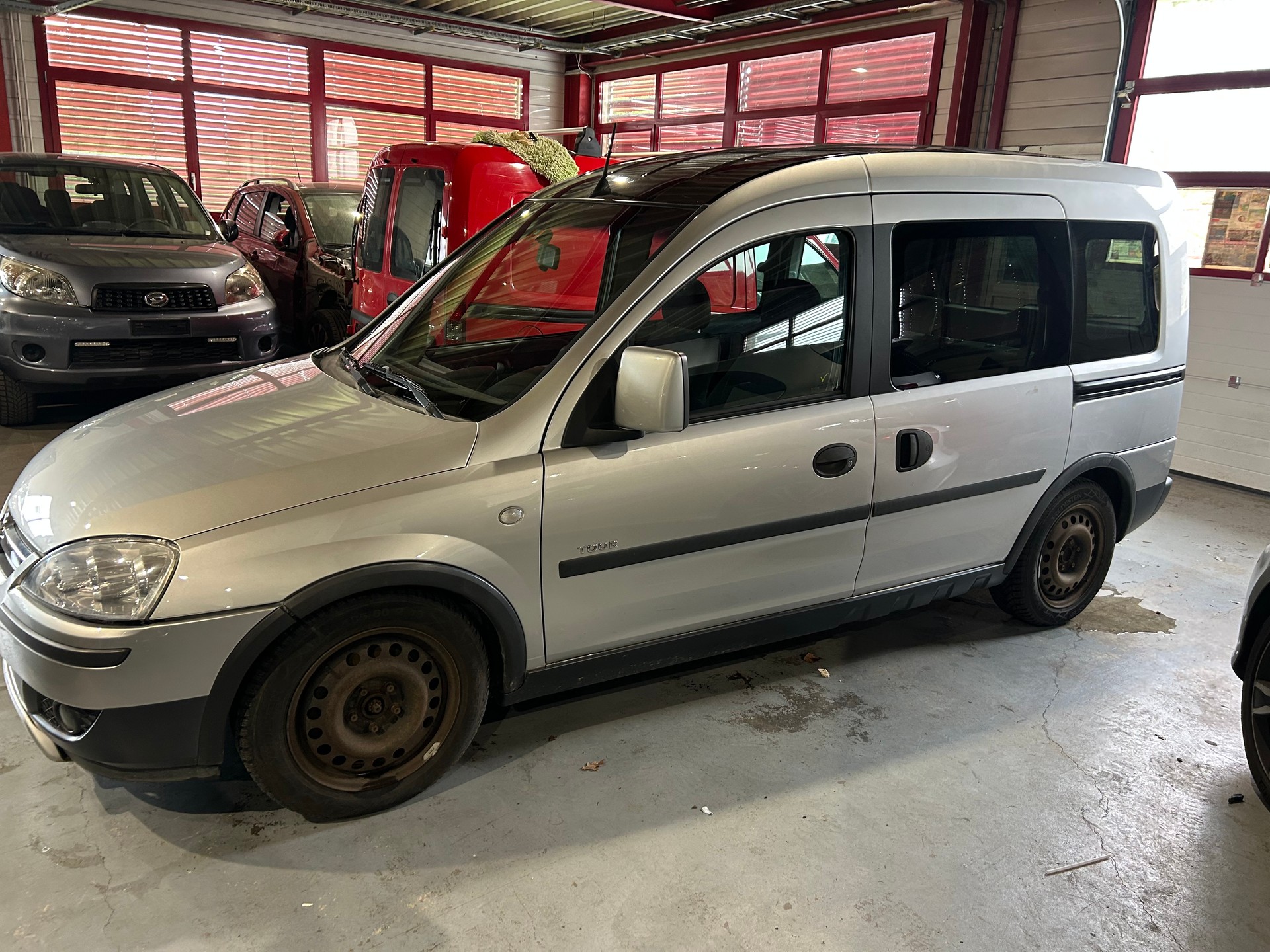 OPEL Combo 1.7 CDTi (Essentia)-image-1