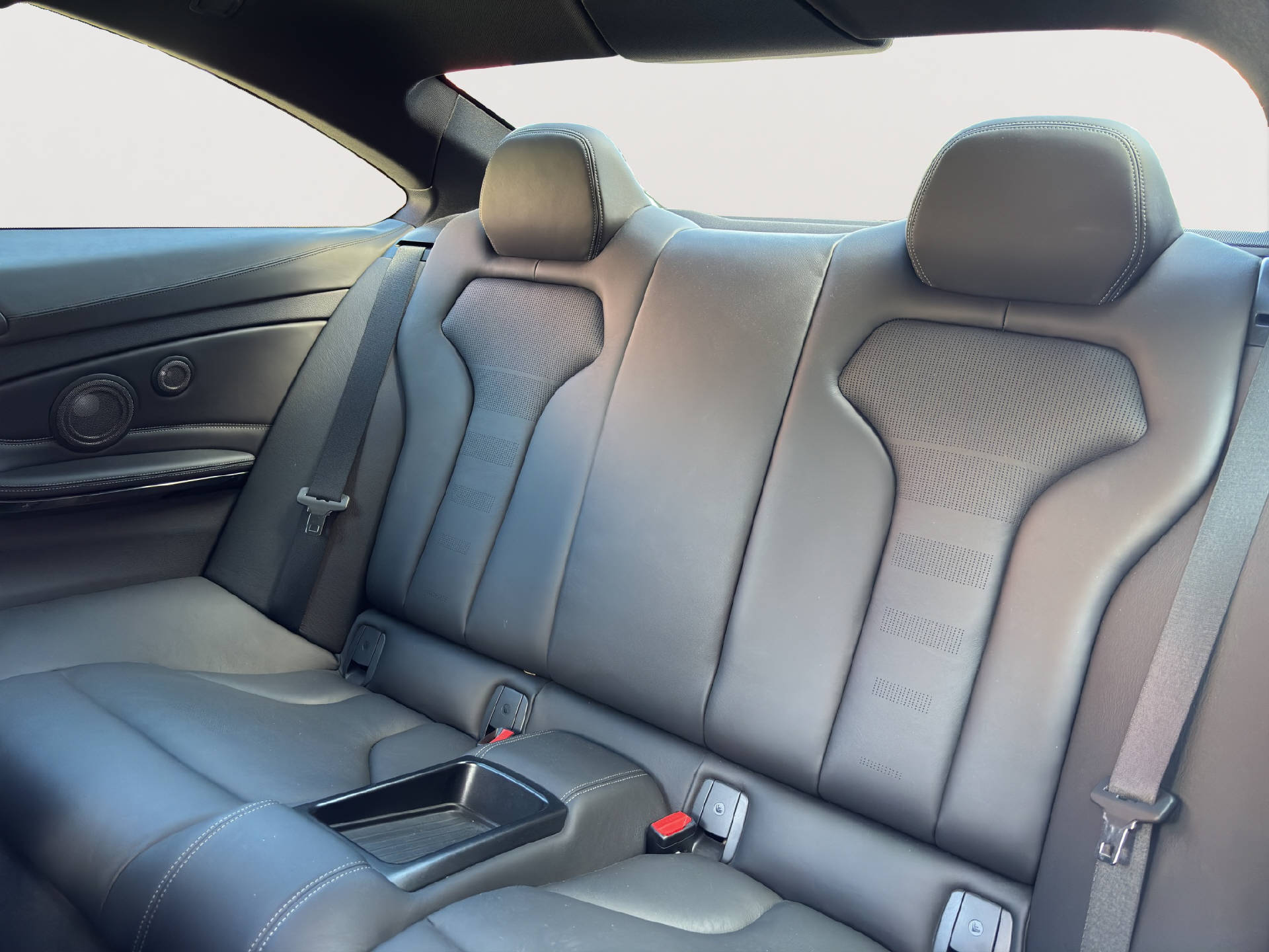 BMW M4 Coupé-image-18