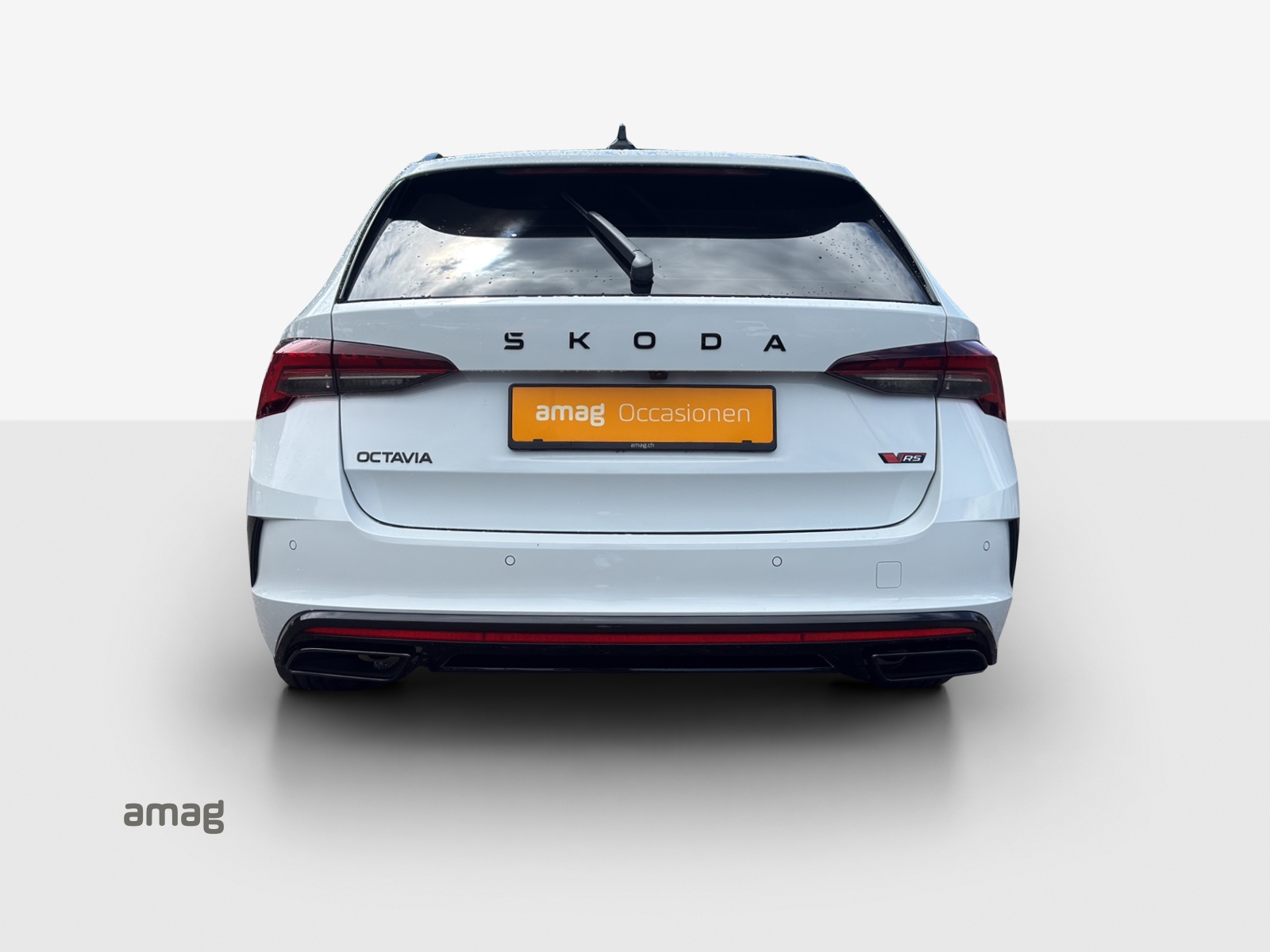 SKODA Octavia Combi 2.0 TSI DSG RS-image-3