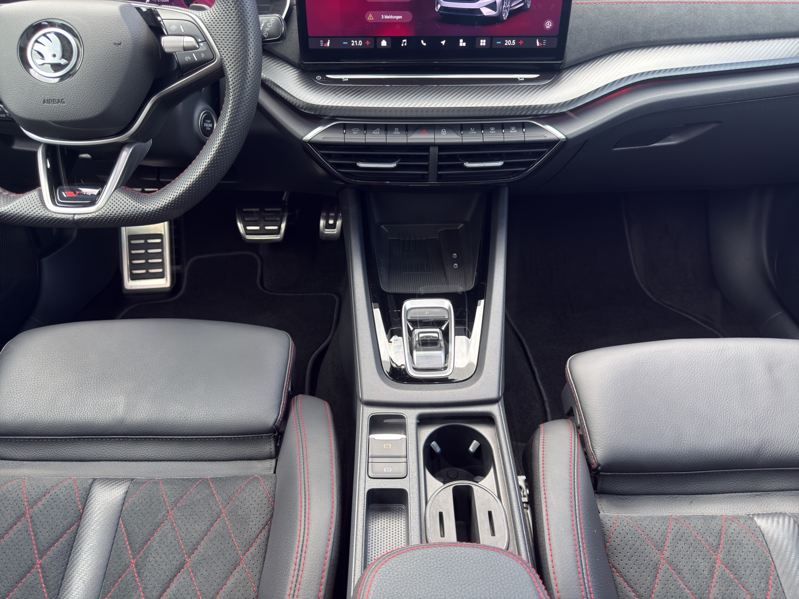 SKODA Octavia Combi 2.0 TSI DSG RS-image-10