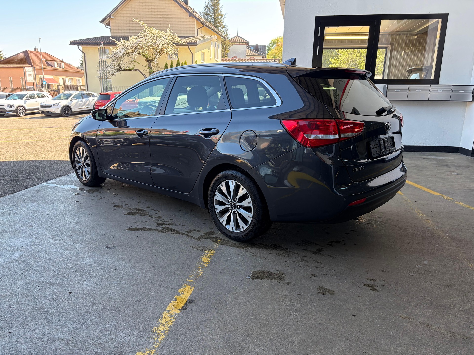 KIA Cee'd Sportswagon 1.6 Swiss Champion AT-image-3