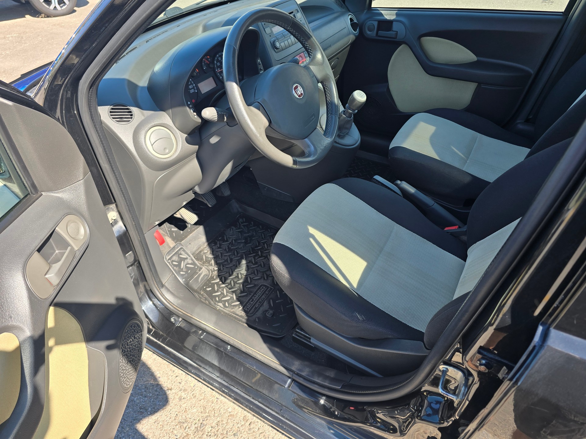 FIAT Panda 1.3 16V JTD Cross 4x4-image-6