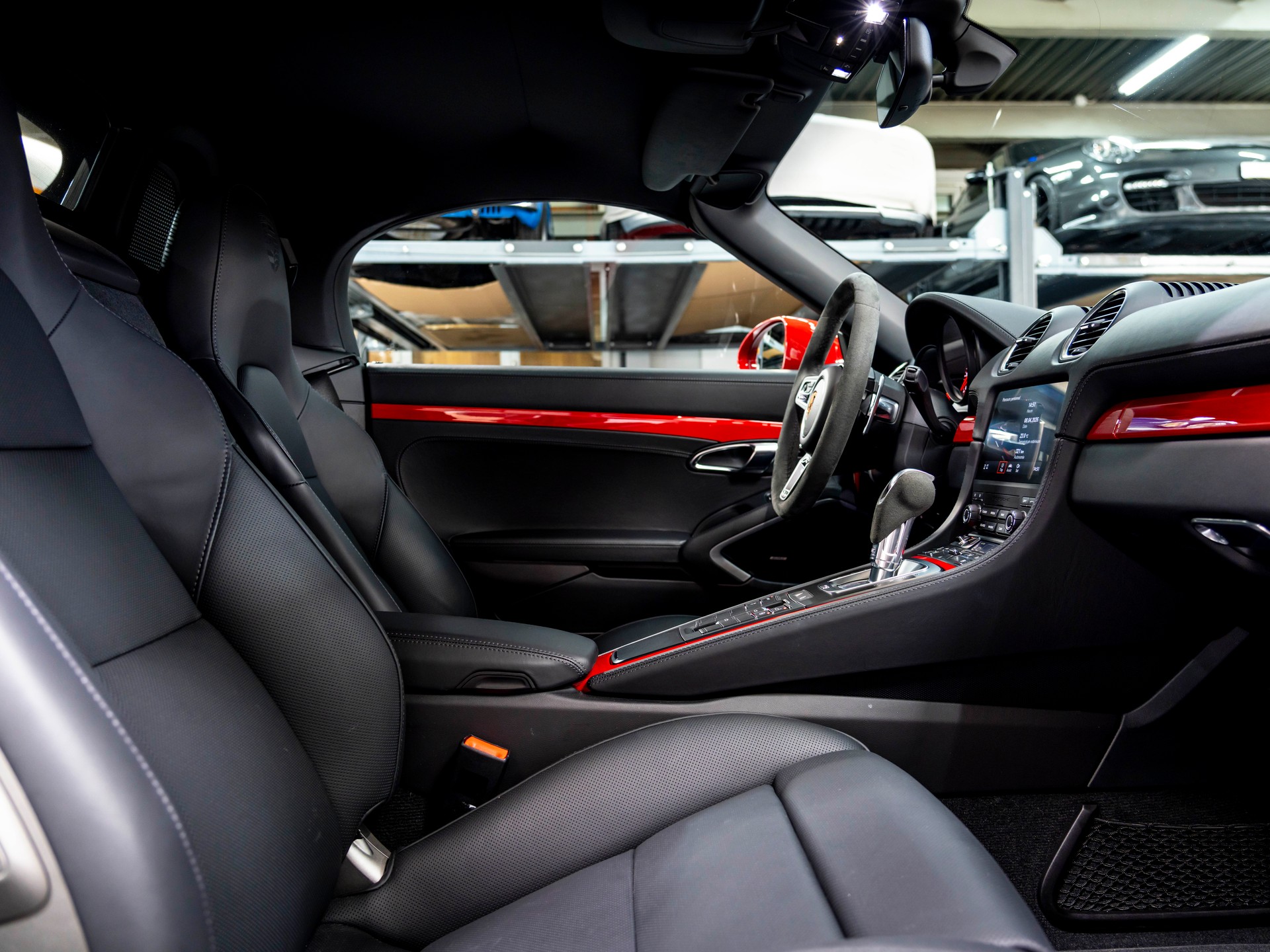 PORSCHE 718 Boxster 2.0 PDK-image-21
