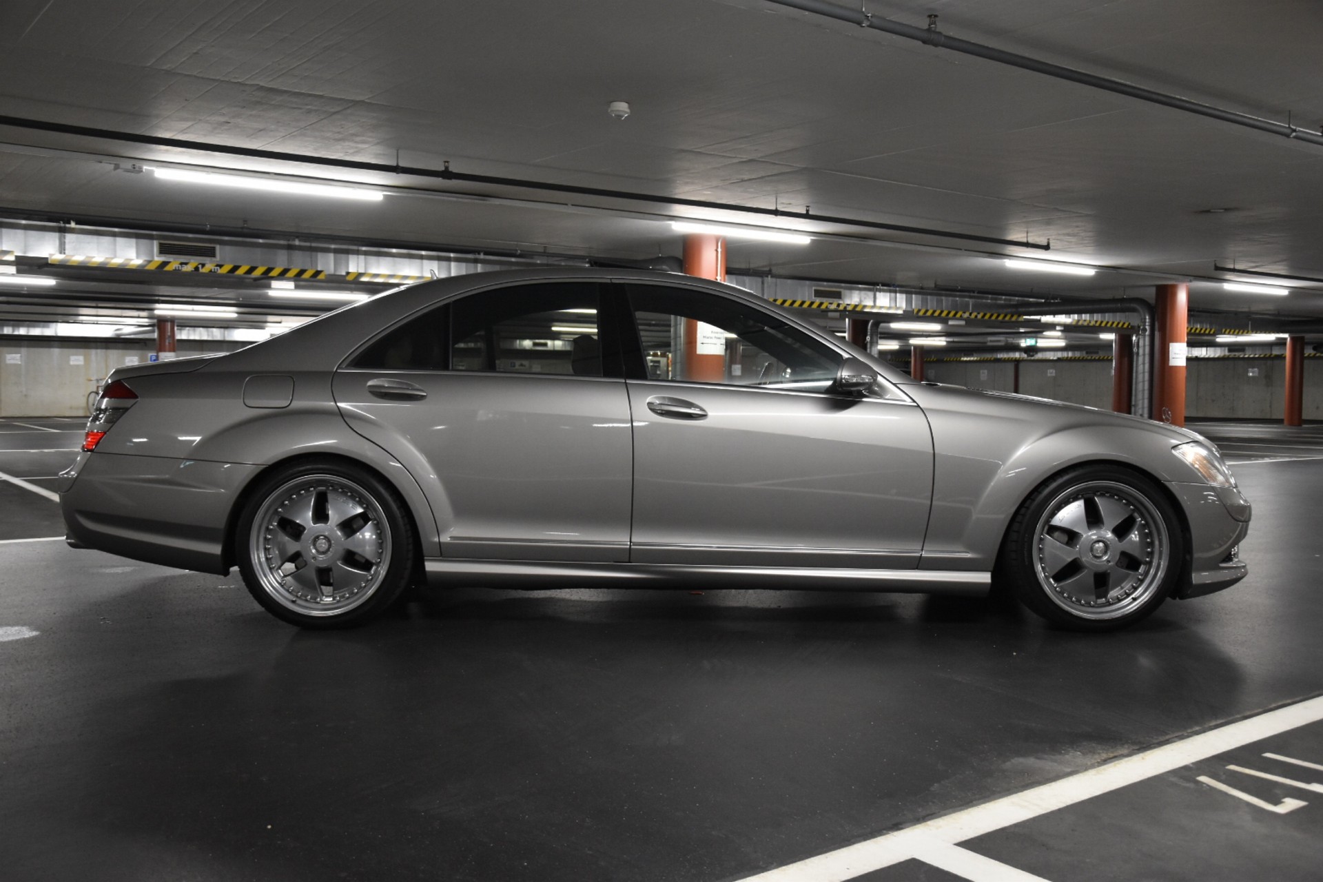 MERCEDES-BENZ S 500 4Matic 7G-Tronic AMG-PAKET-image-11