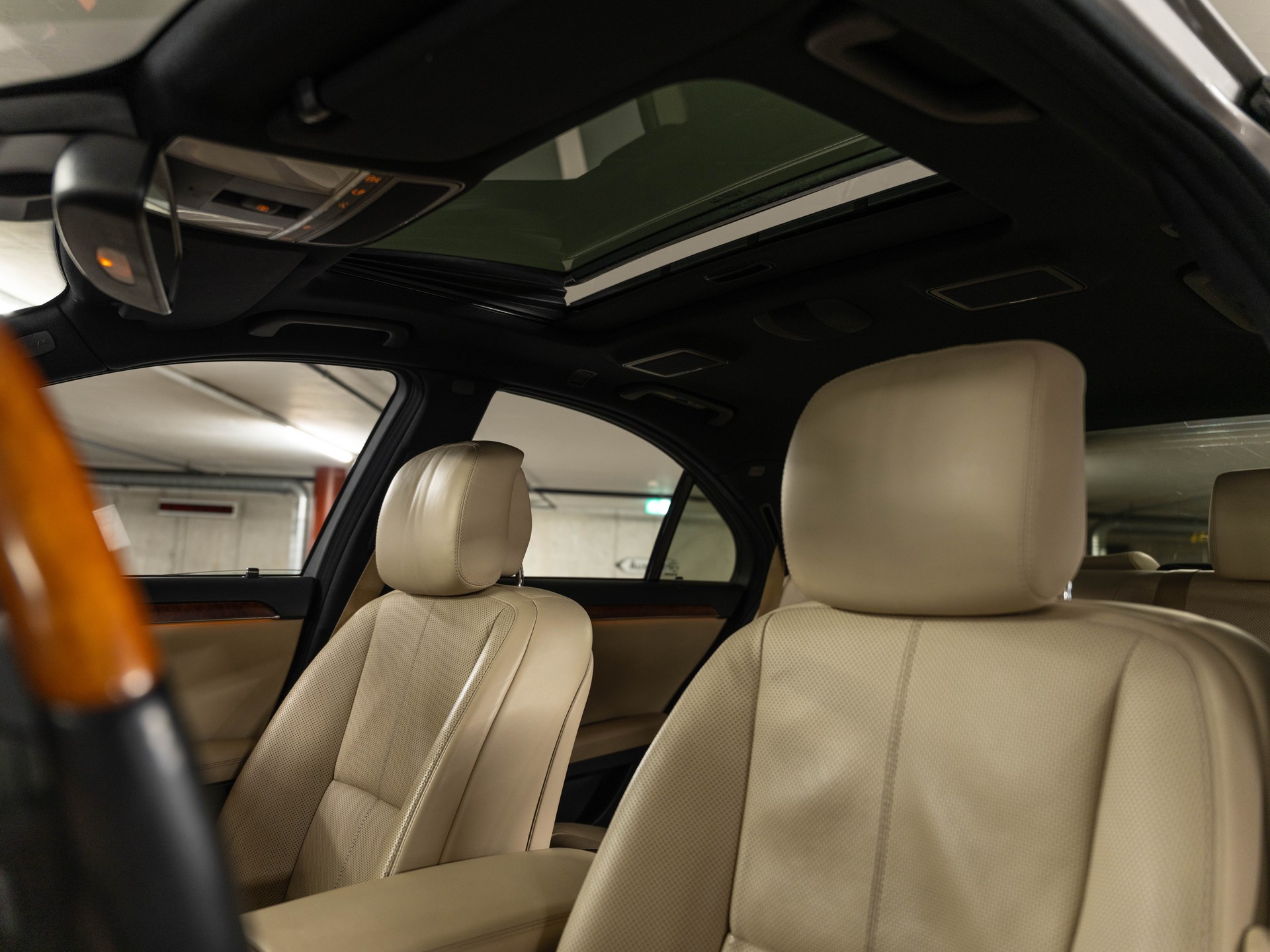 MERCEDES-BENZ S 500 4Matic 7G-Tronic AMG-PAKET-image-27