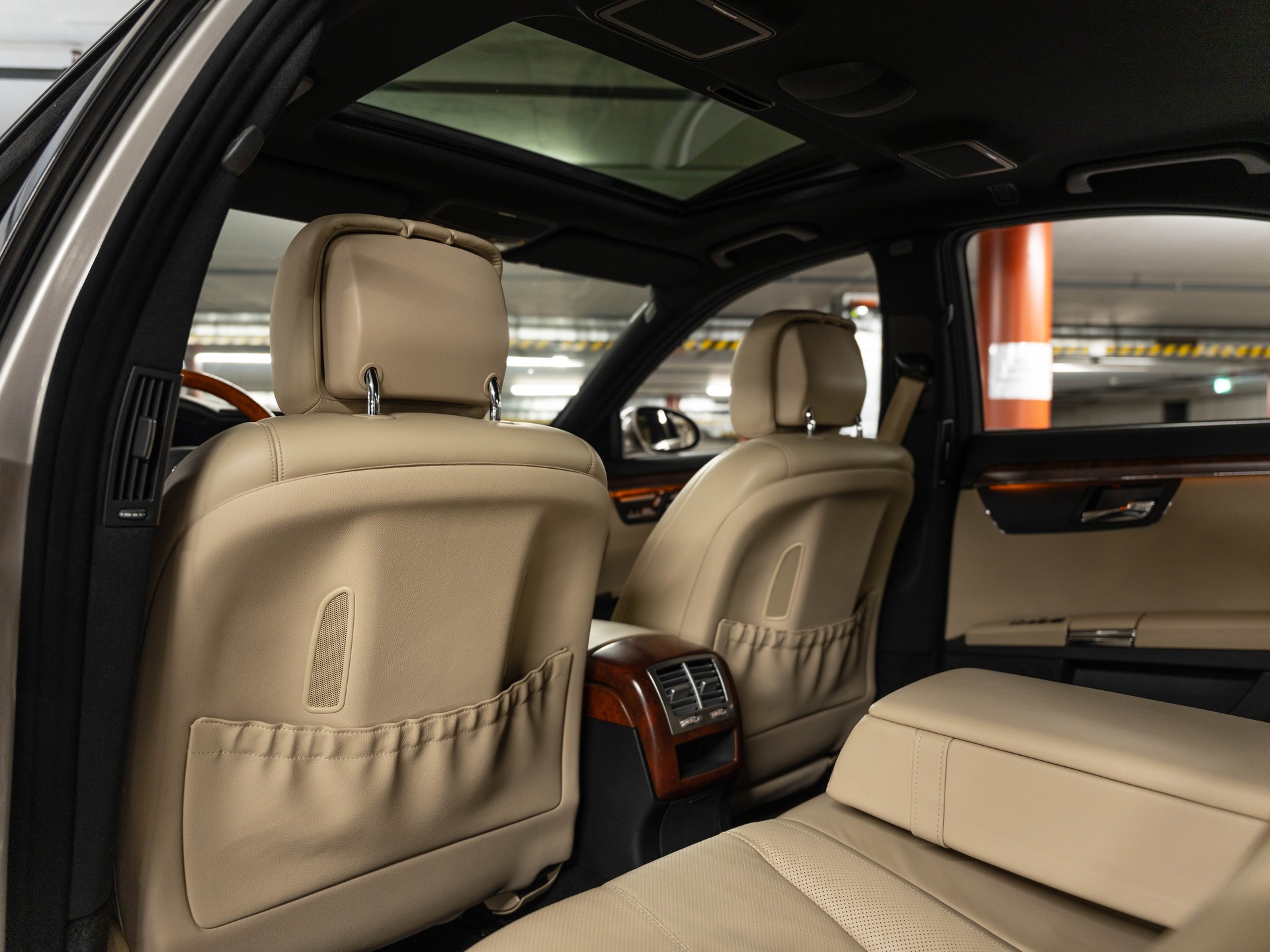MERCEDES-BENZ S 500 4Matic 7G-Tronic AMG-PAKET-image-28