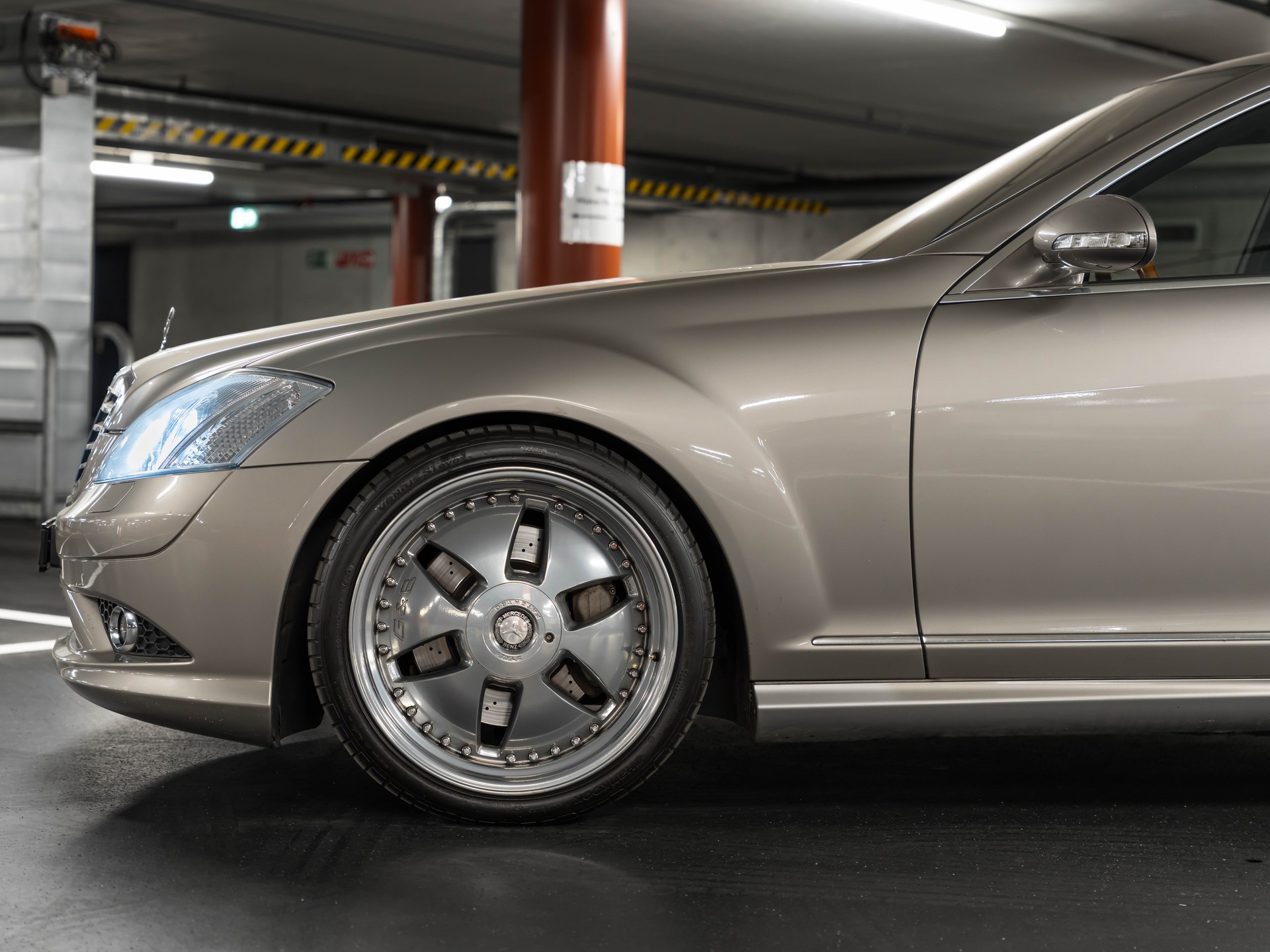 MERCEDES-BENZ S 500 4Matic 7G-Tronic AMG-PAKET-image-2