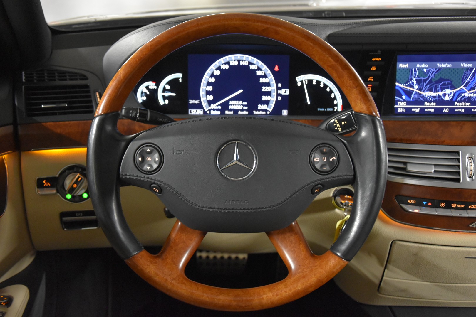 MERCEDES-BENZ S 500 4Matic 7G-Tronic AMG-PAKET-image-14