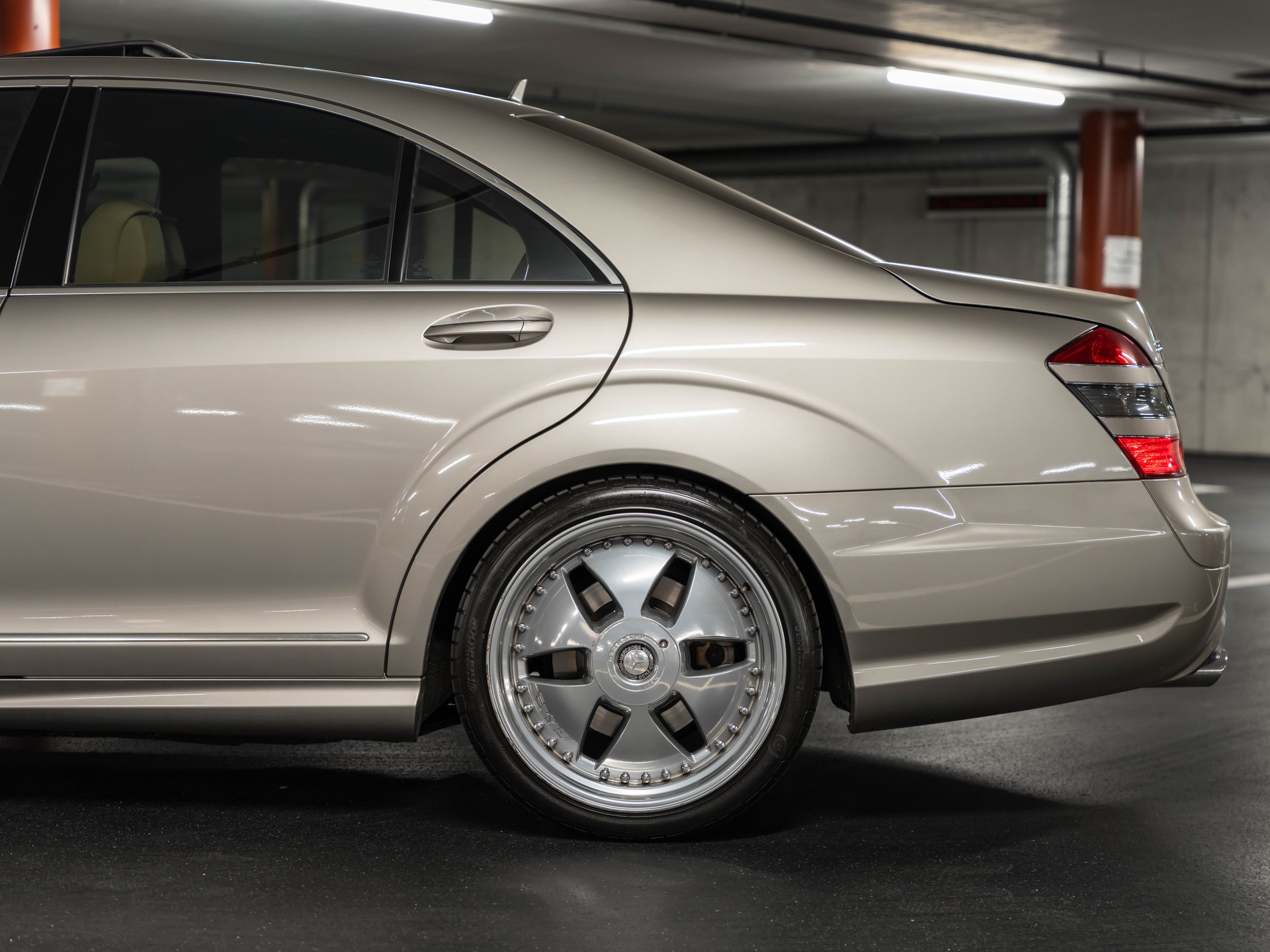 MERCEDES-BENZ S 500 4Matic 7G-Tronic AMG-PAKET-image-3