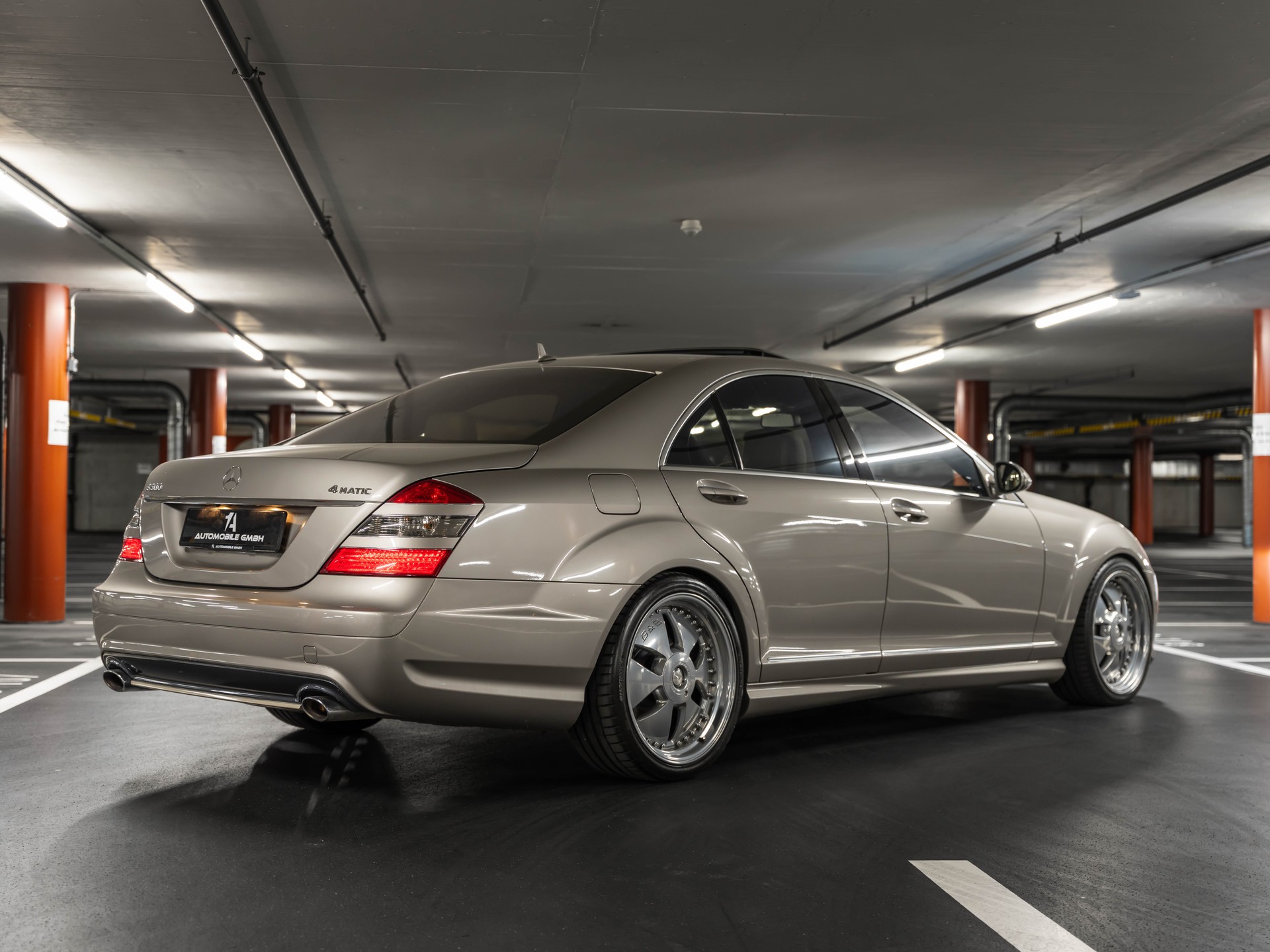 MERCEDES-BENZ S 500 4Matic 7G-Tronic AMG-PAKET-image-9