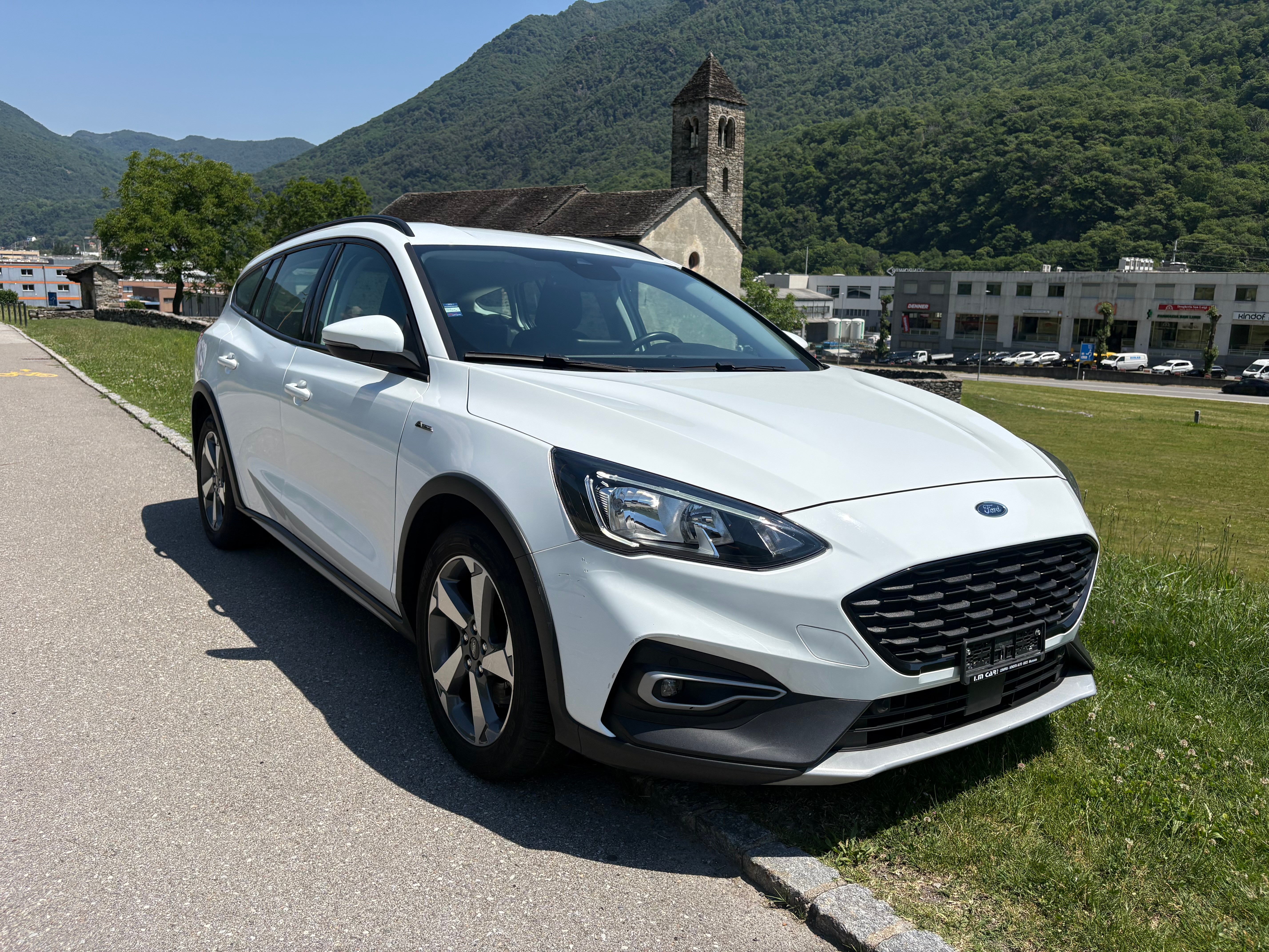 Car photo
