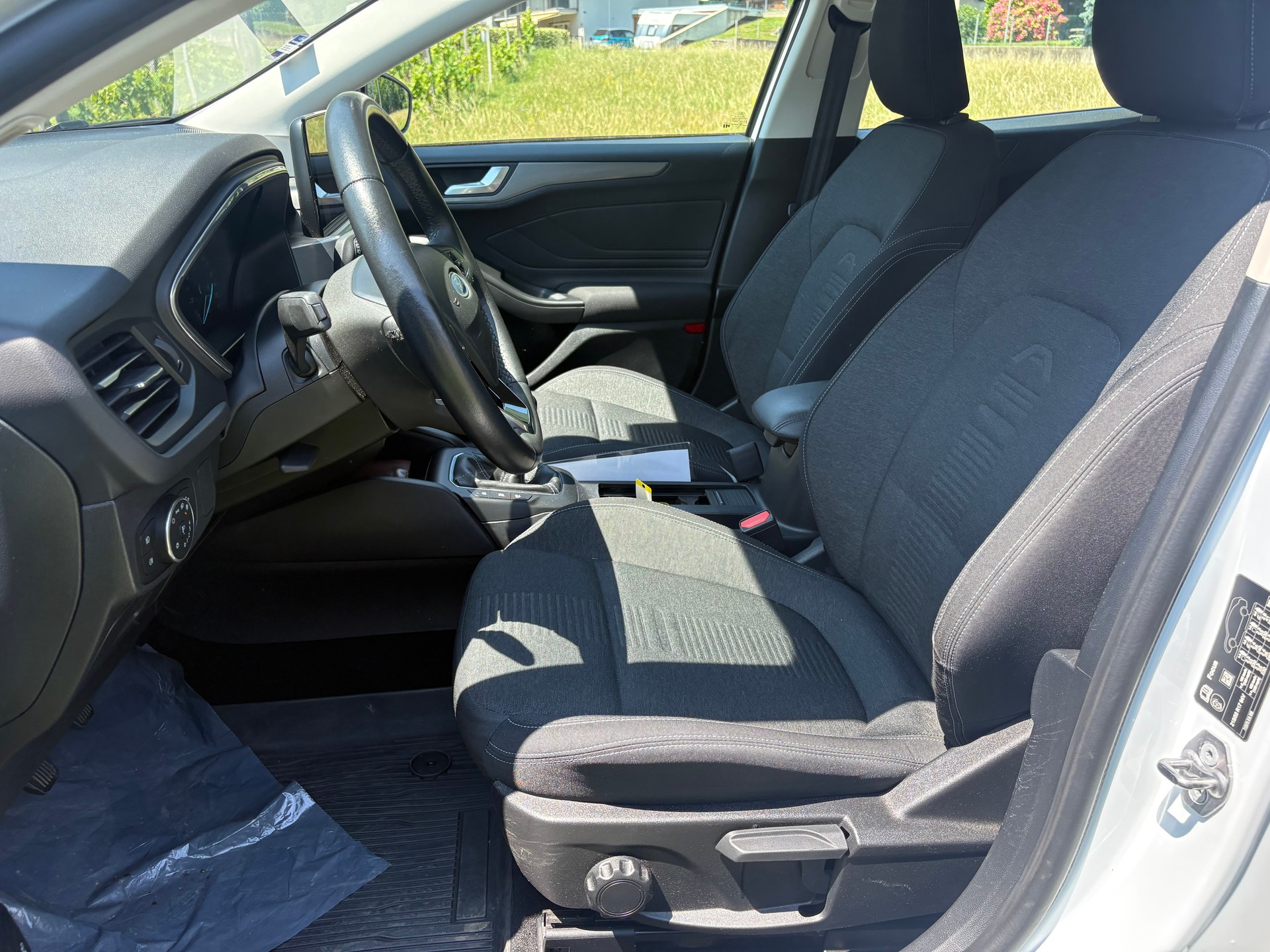 FORD Focus 1.0 SCTi Active-image-9