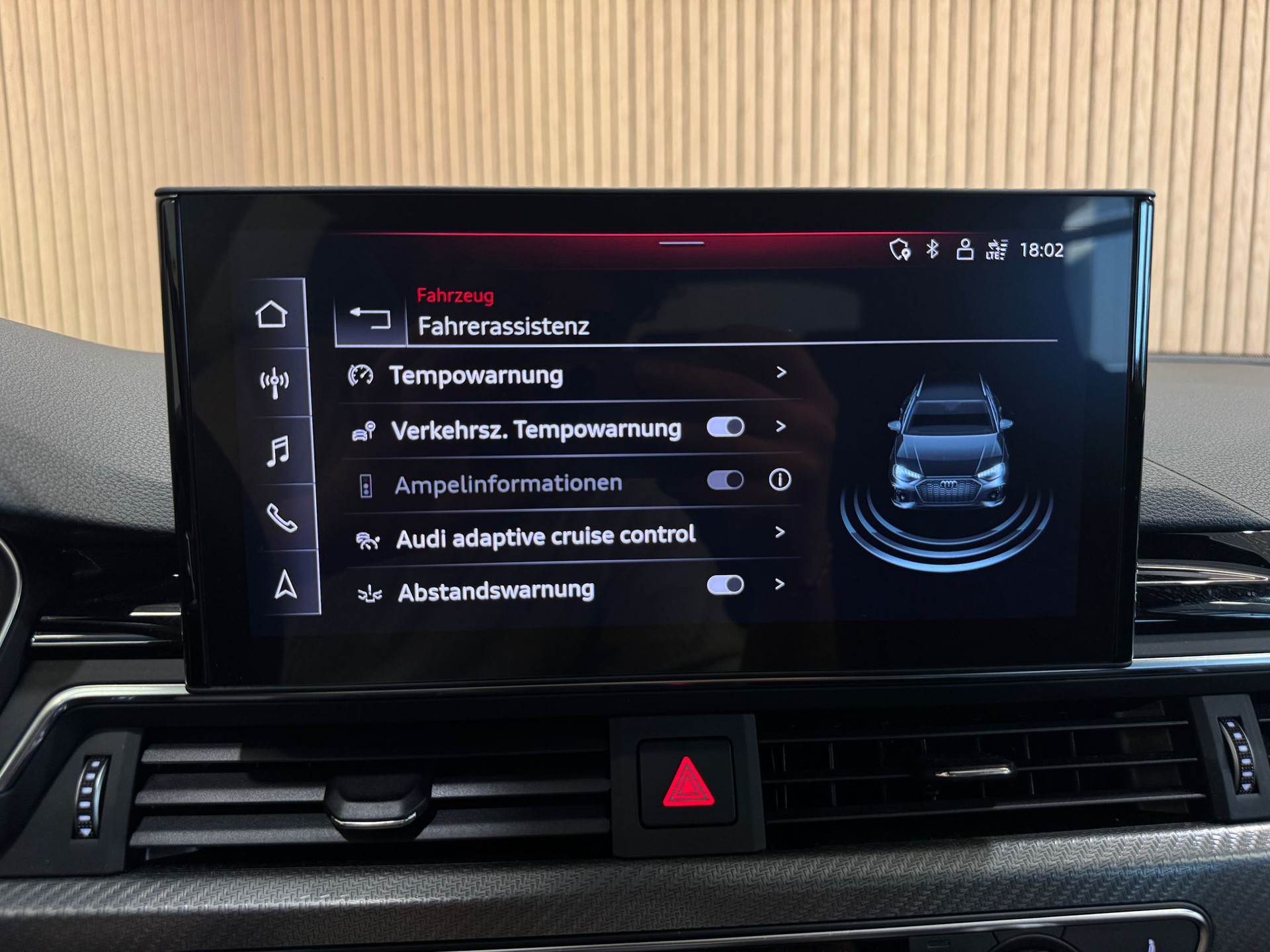 AUDI RS4 Avant quattro tiptronic-image-28