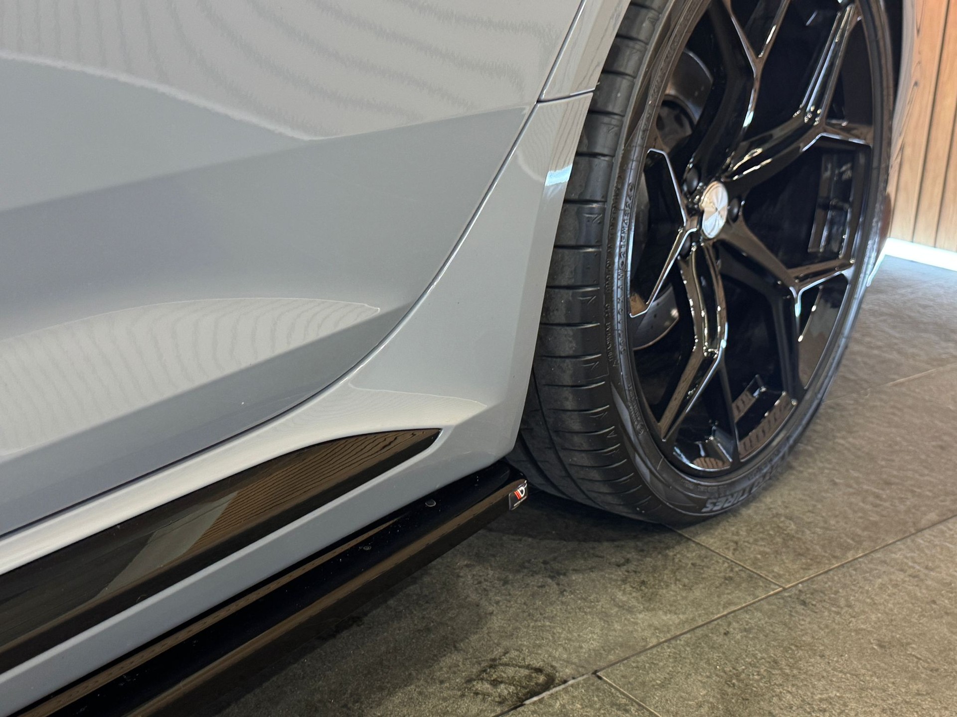 AUDI RS4 Avant quattro tiptronic-image-8