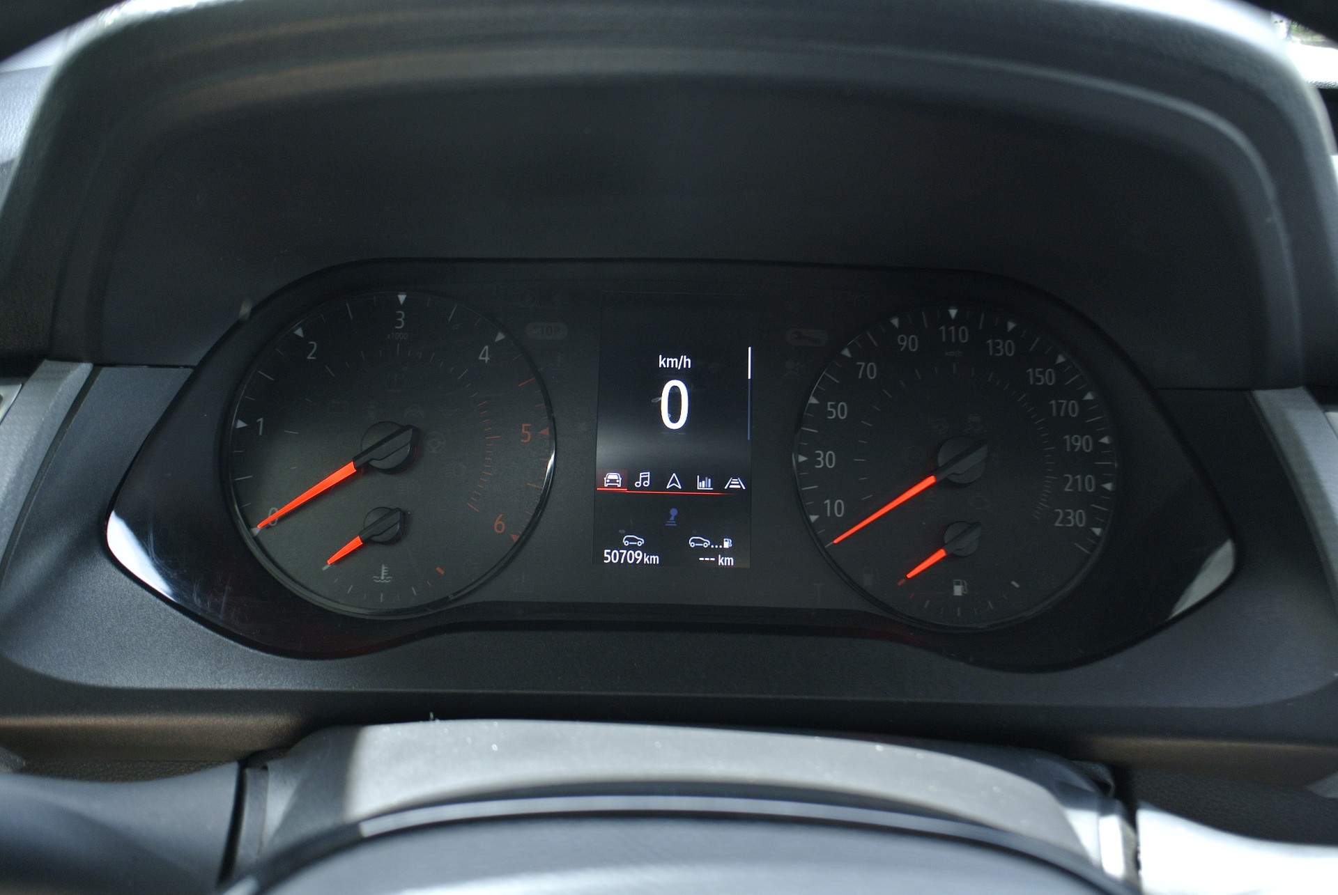 RENAULT Kangoo Van 1.5 dCi Standard 95 Extra-image-18