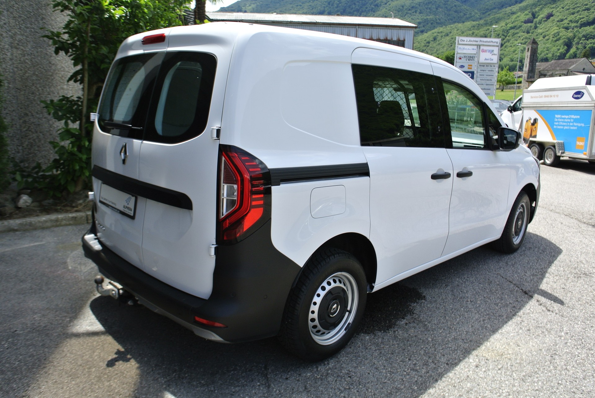 RENAULT Kangoo Van 1.5 dCi Standard 95 Extra-image-5