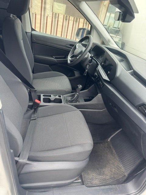 VW Caddy Cargo 2.0TDI-image-10