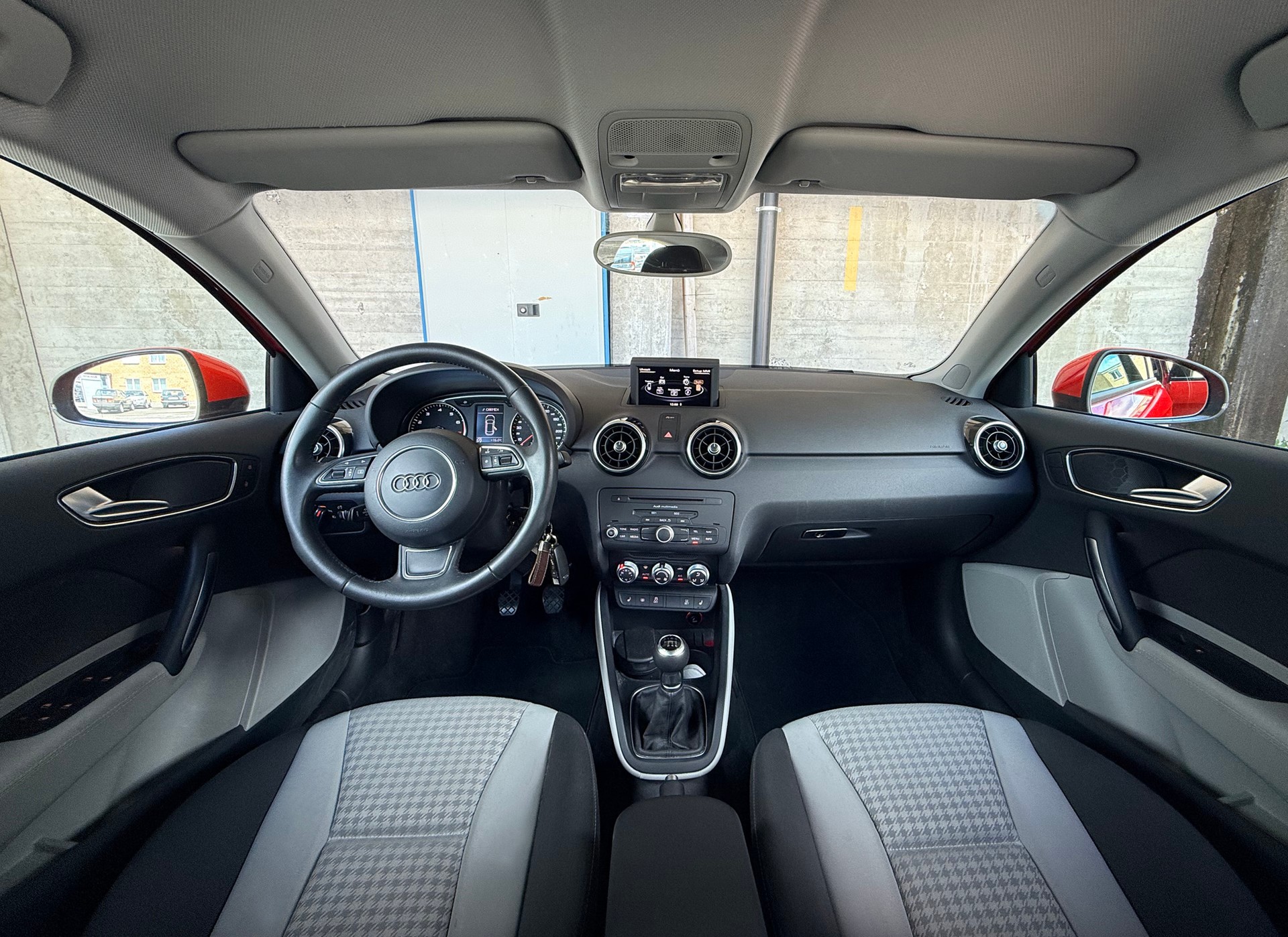 AUDI A1 Sportback 1.4 TFSI Ambition-image-16