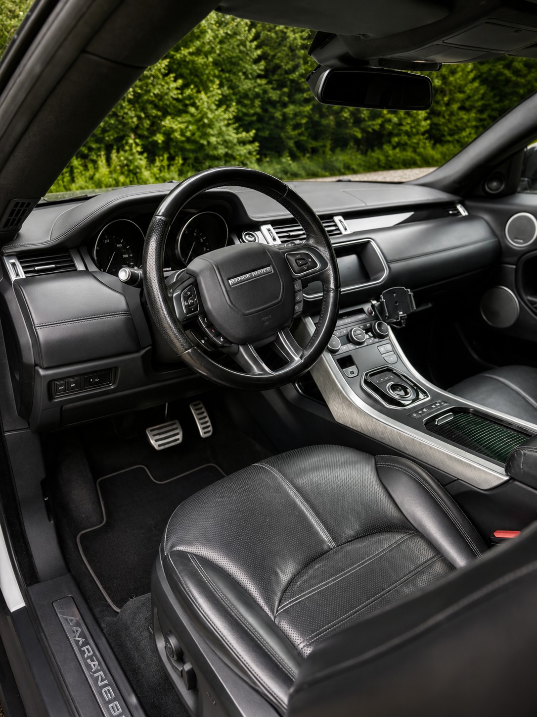 LAND ROVER 2.0 Si4 SE Dynamic-image-9