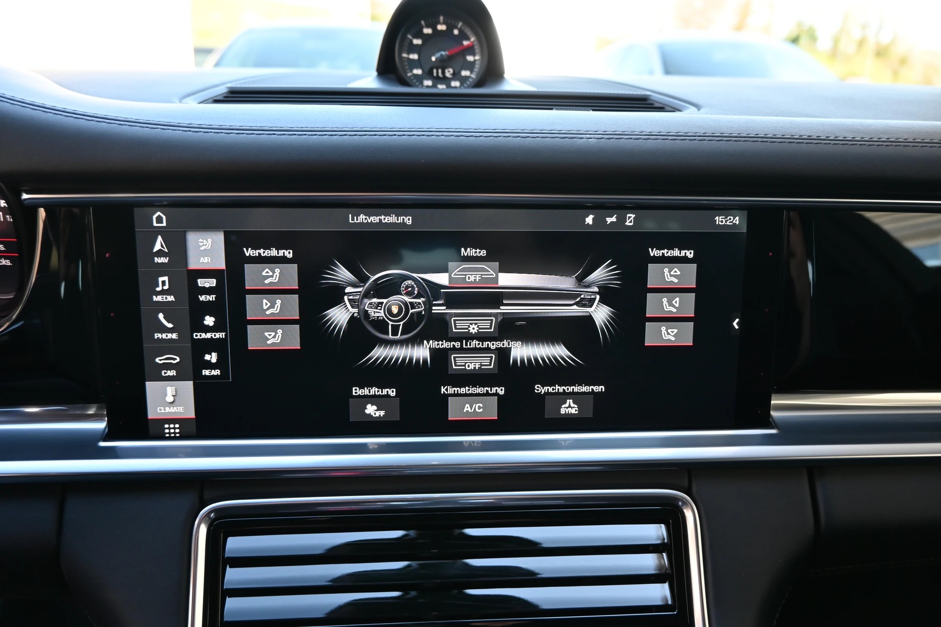 PORSCHE Panamera 4 2.9 V6 Sport Turismo PDK 4x4 330PS (CH Auto)-image-31