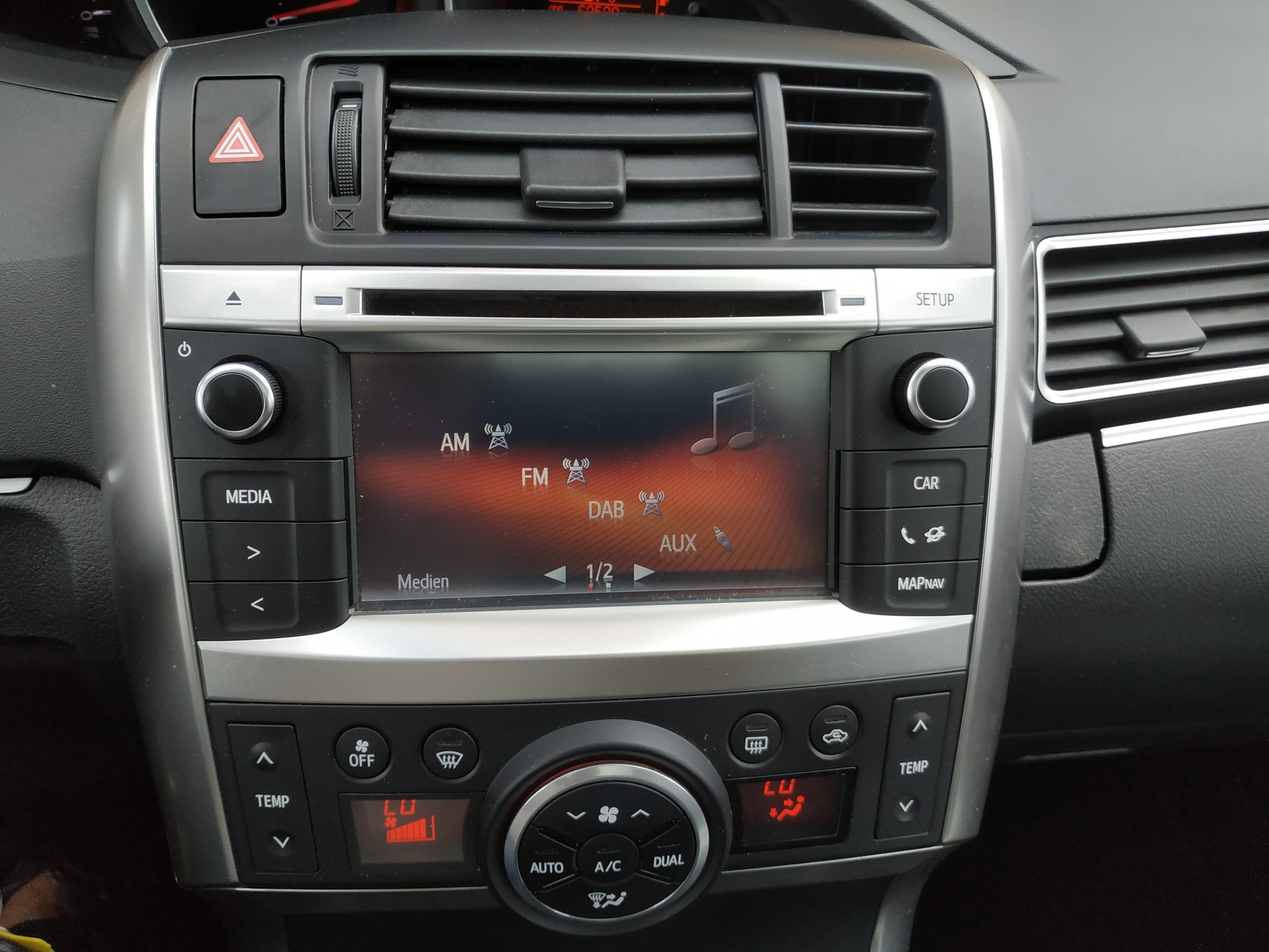 TOYOTA Verso 1.8 Swiss Trend Multidrive S Automat-image-17