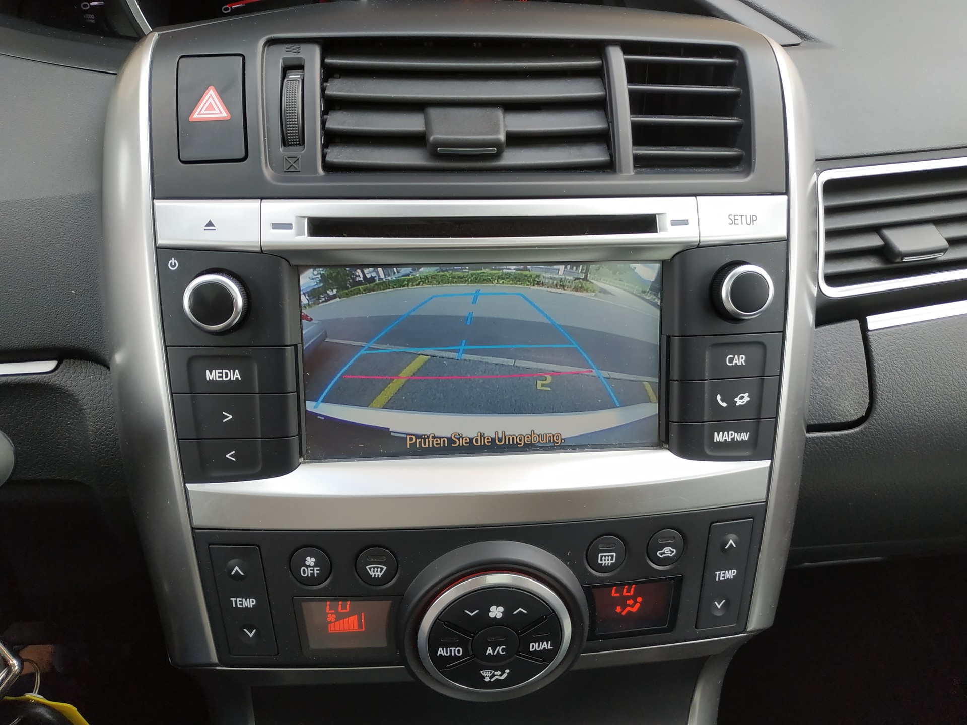 TOYOTA Verso 1.8 Swiss Trend Multidrive S Automat-image-15