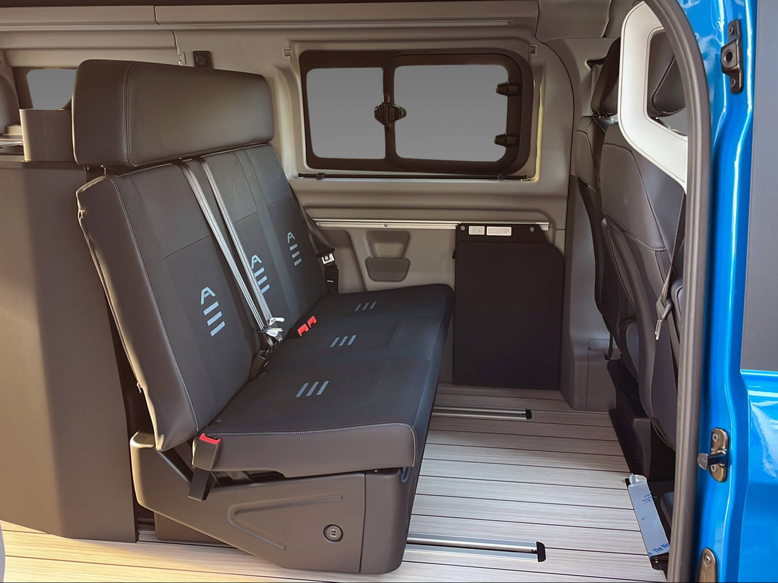 FORD Transit C Nugget 320 L1 2.0 EcoBlue 170 Active-image-6