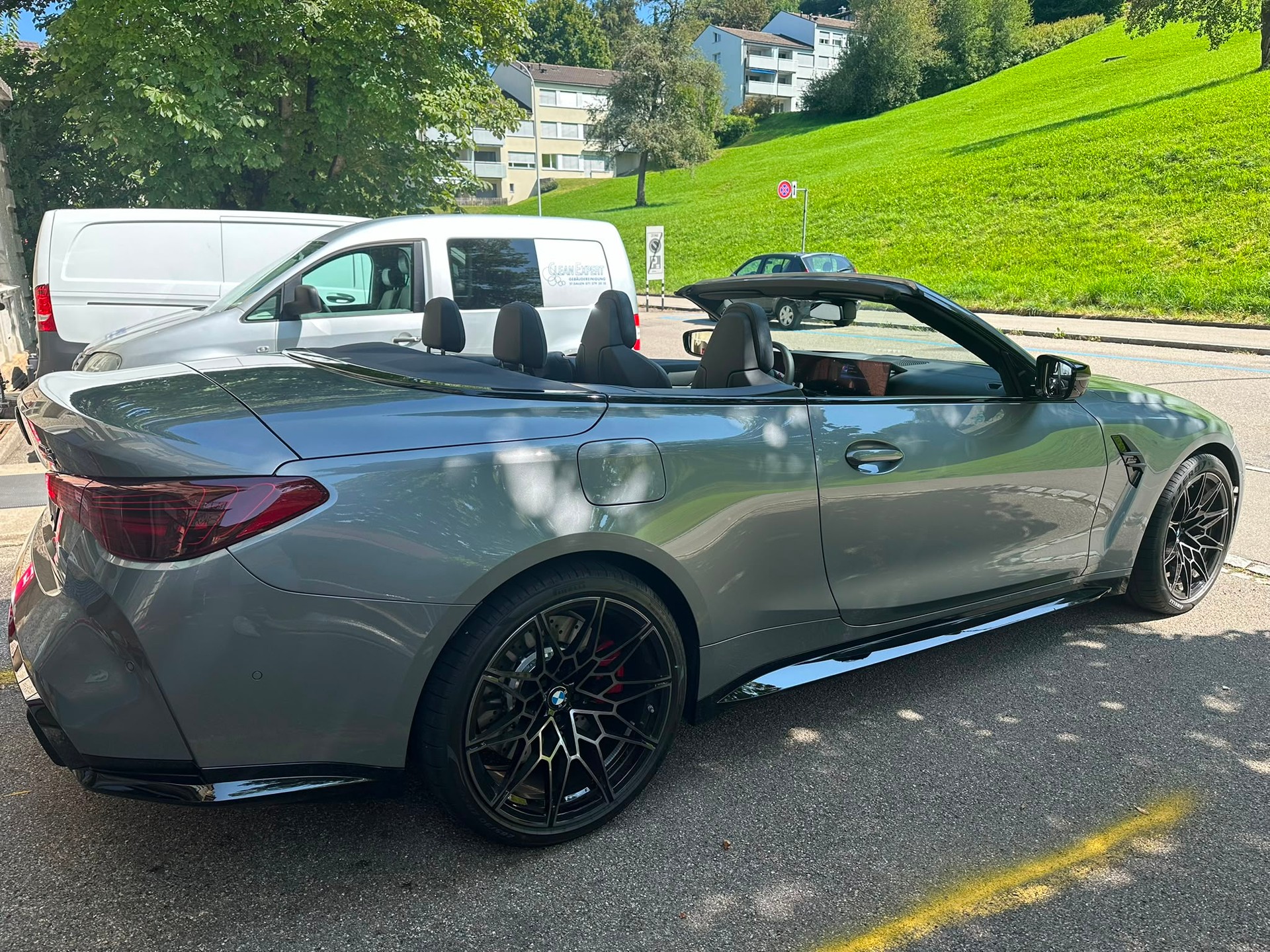 BMW M4 Competition xDrive-image-5