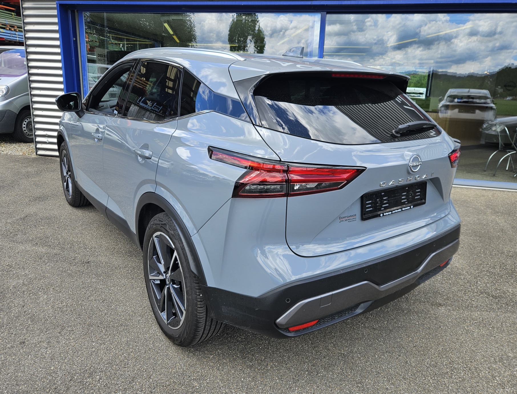 NISSAN Qashqai 1.3 DIG-T MHEV Tekna Xtronic 4x4-image-2