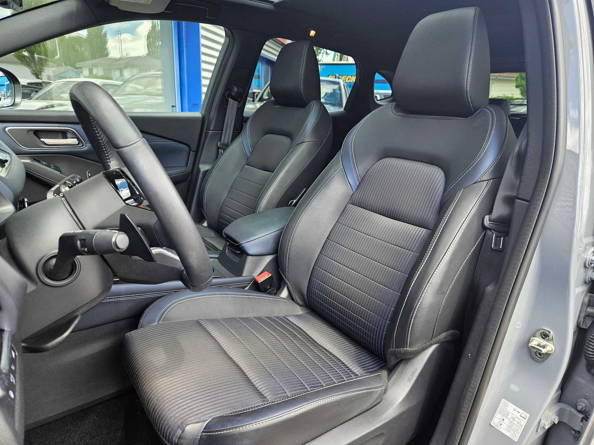 NISSAN Qashqai 1.3 DIG-T MHEV Tekna Xtronic 4x4-image-6