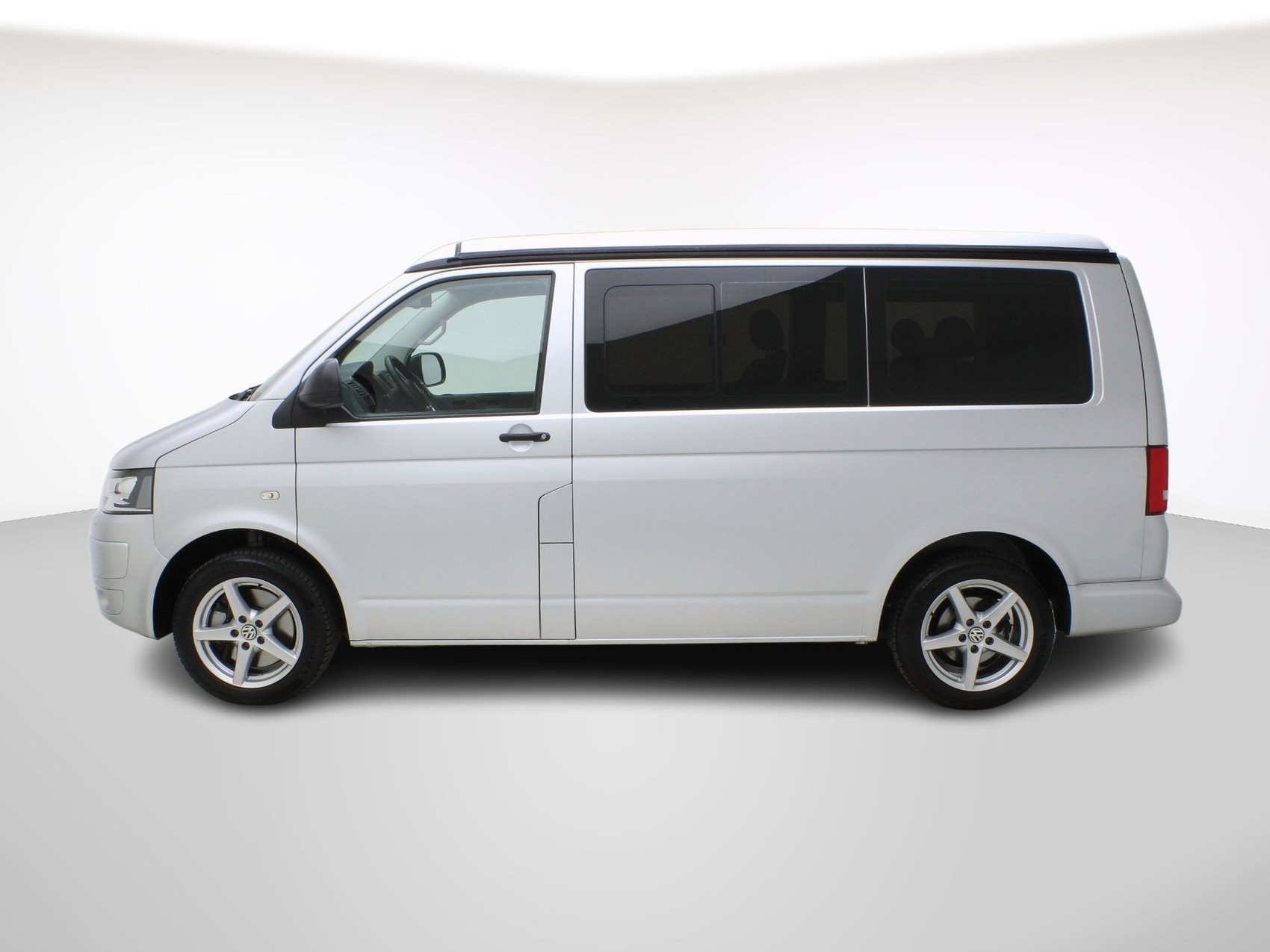 VW T5 California 3000 2.0 TDI DSG Beach-image-1