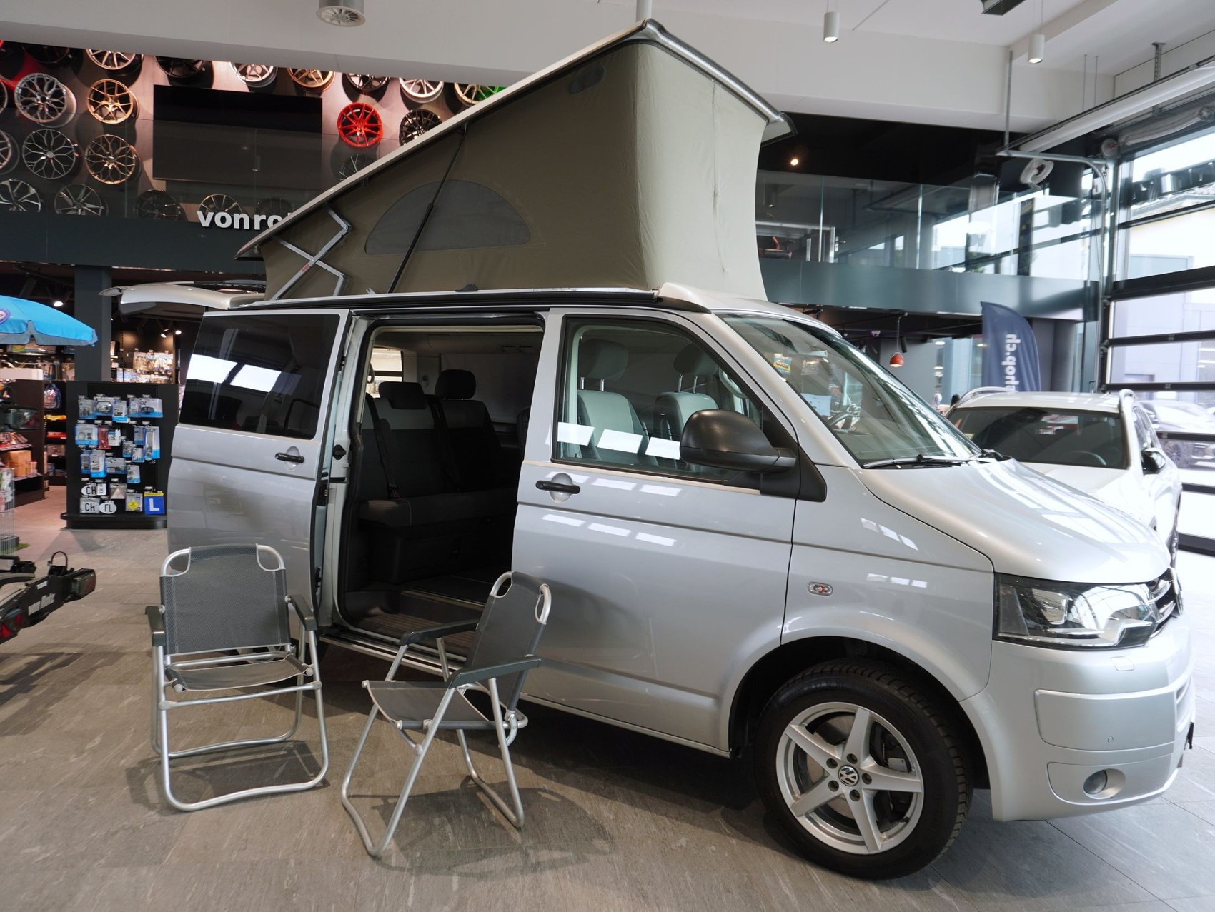 VW T5 California 3000 2.0 TDI DSG Beach-image-6