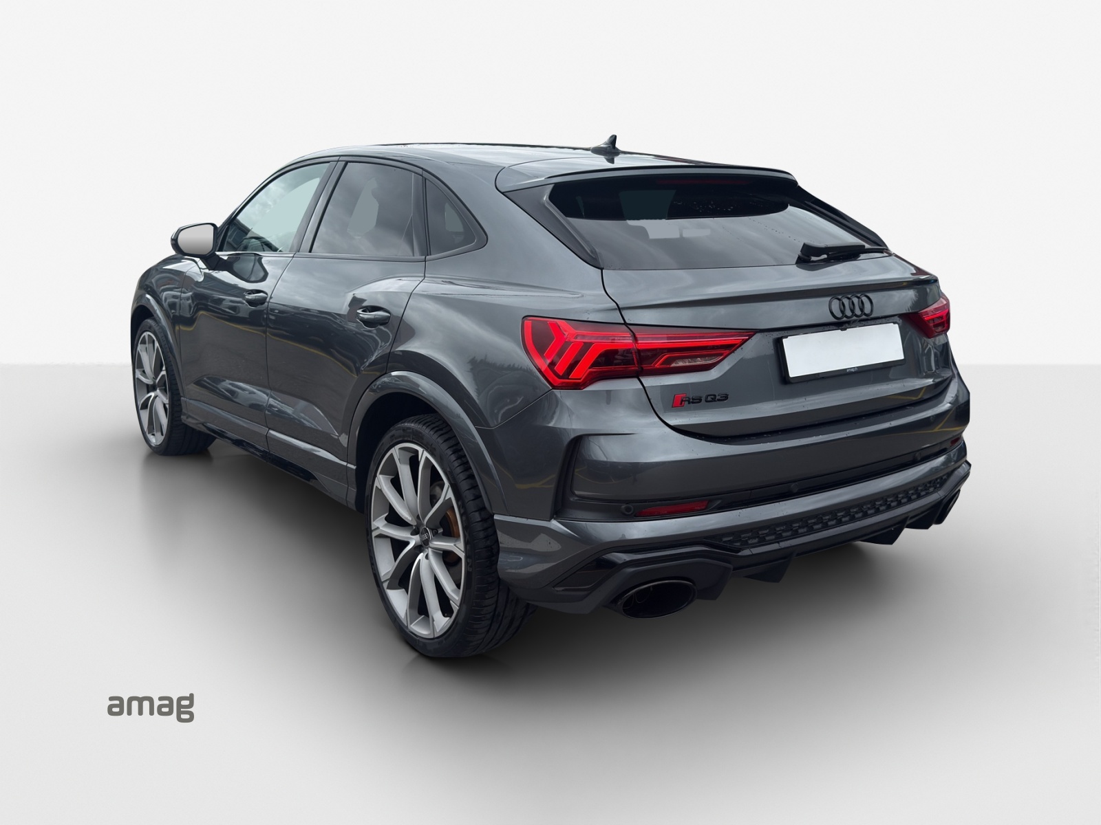 AUDI RS Q3 Sportback quattro S tronic-image-2