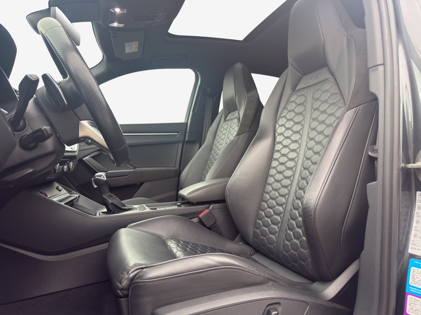 AUDI RS Q3 Sportback quattro S tronic-image-14