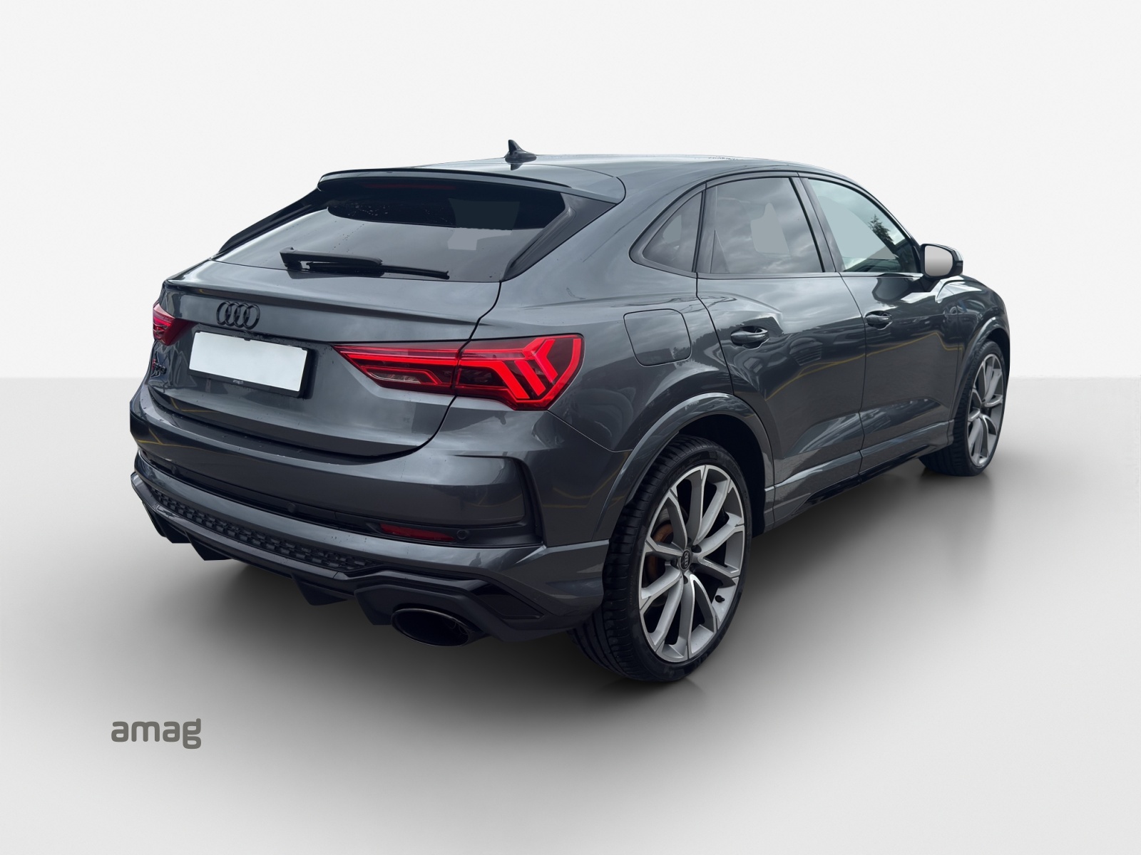 AUDI RS Q3 Sportback quattro S tronic-image-4