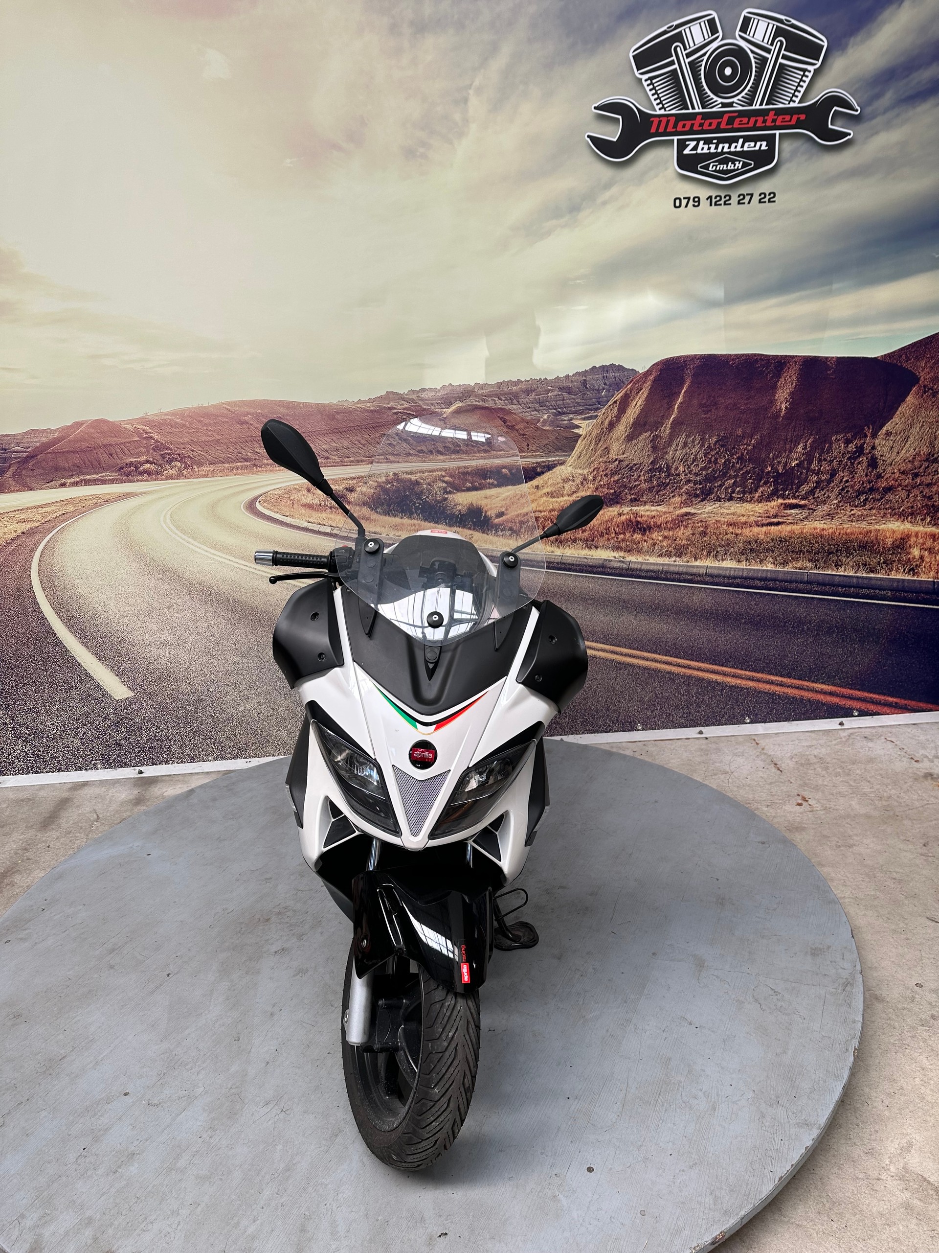 APRILIA SR Max 300 i.e-showroom-element-2