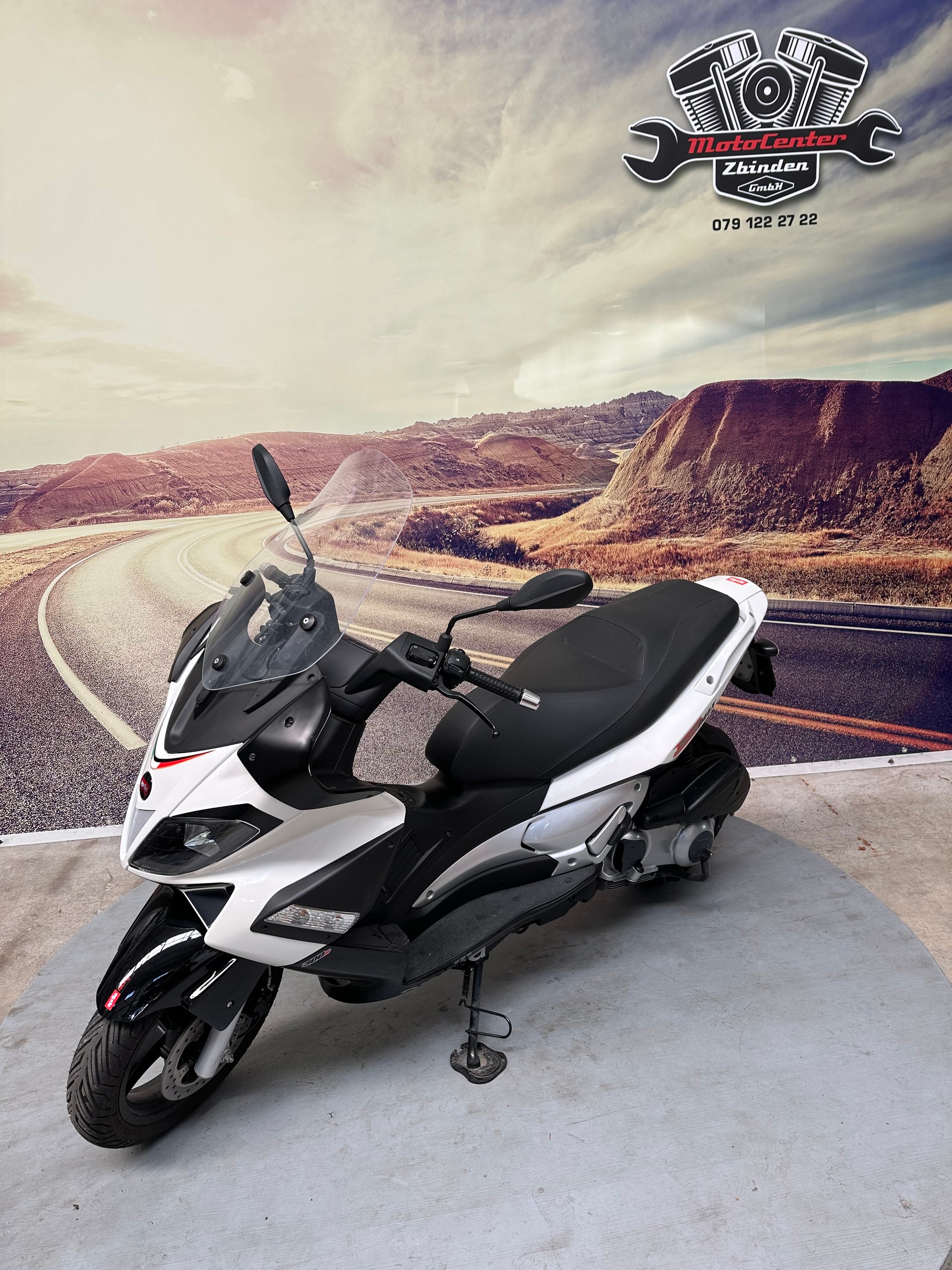APRILIA SR Max 300 i.e-showroom-element-3