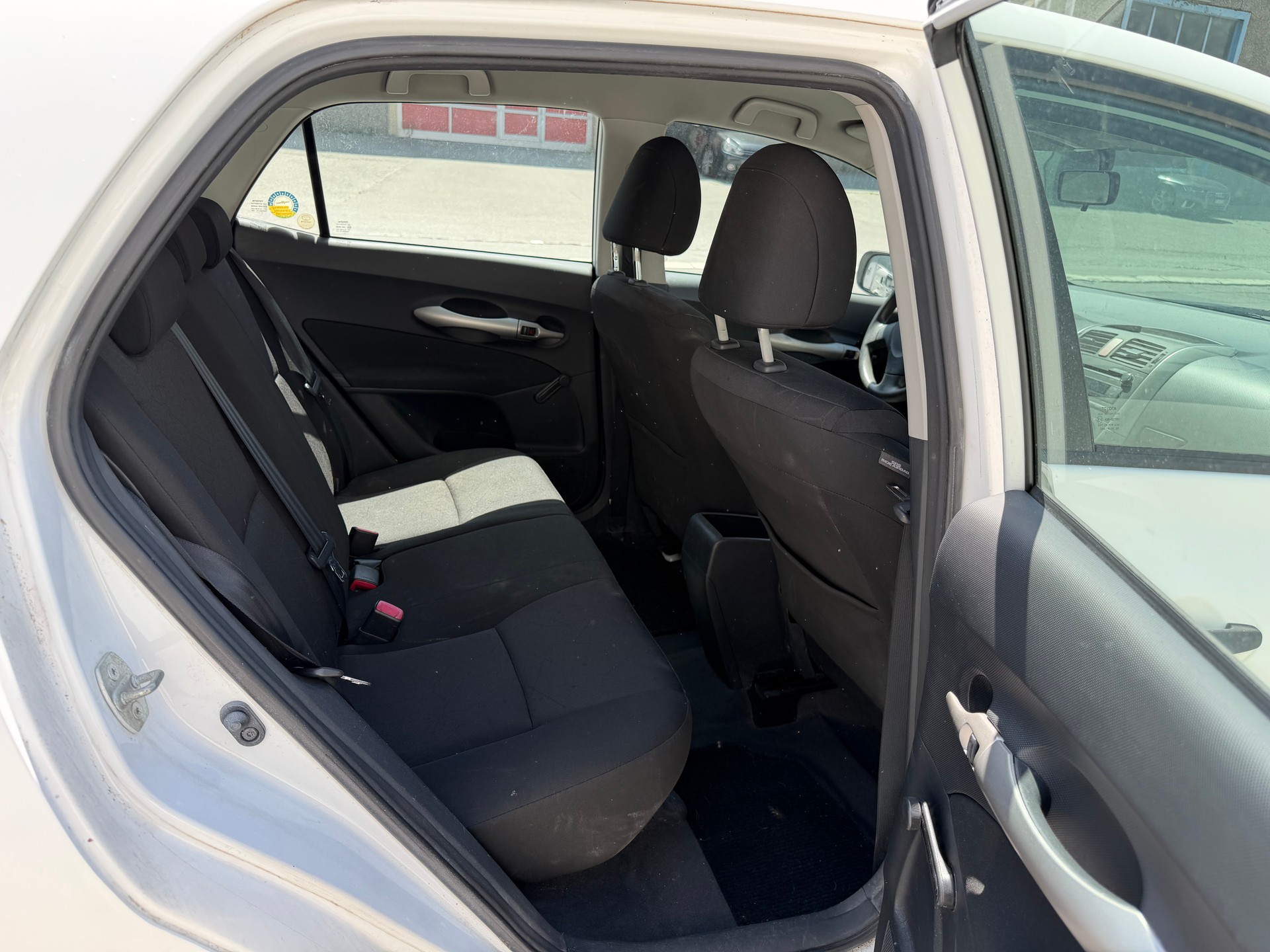 TOYOTA Auris 1.4 Linea Luna-image-6