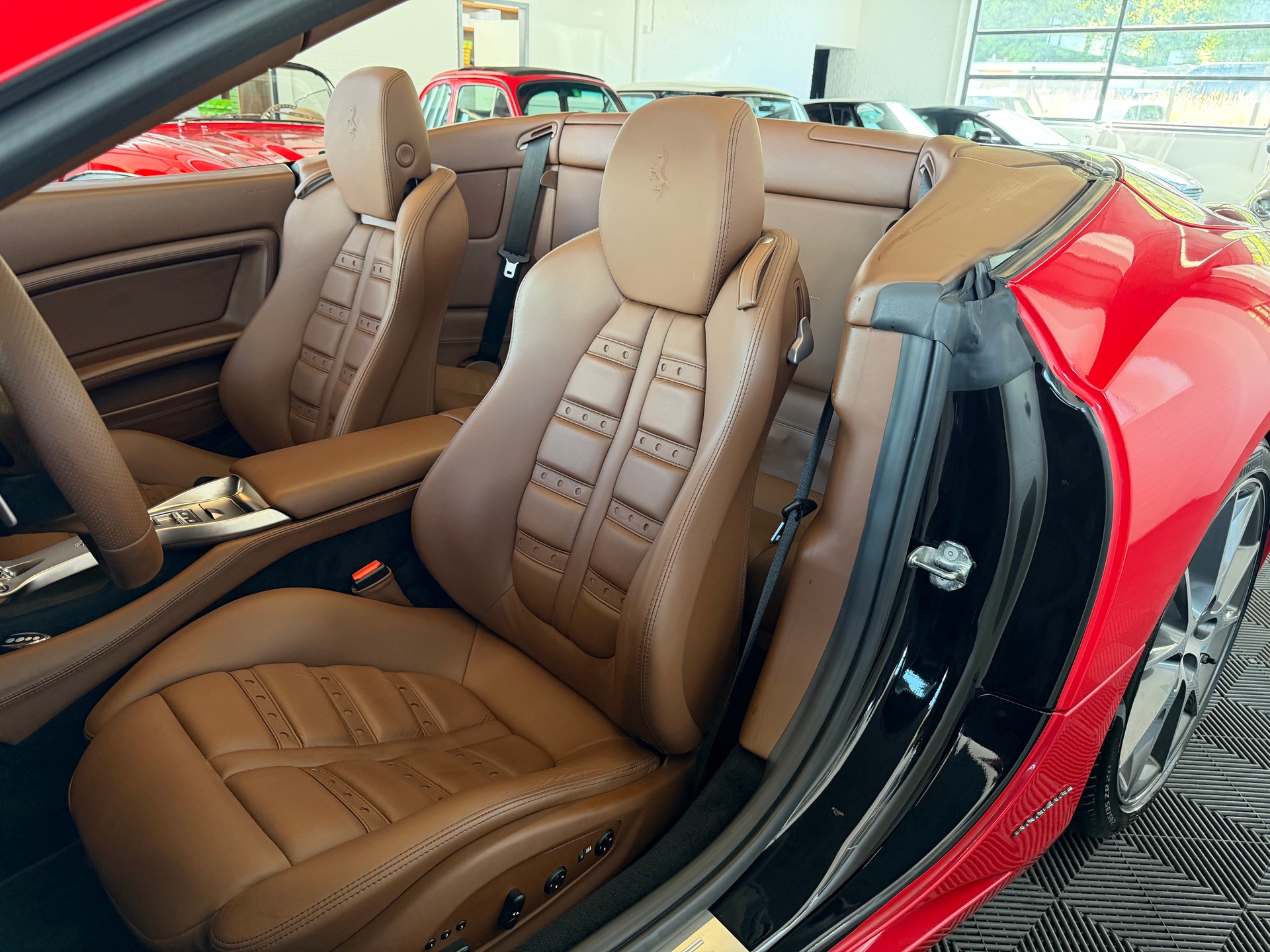 FERRARI California 4.3 V8 460 PS-image-13