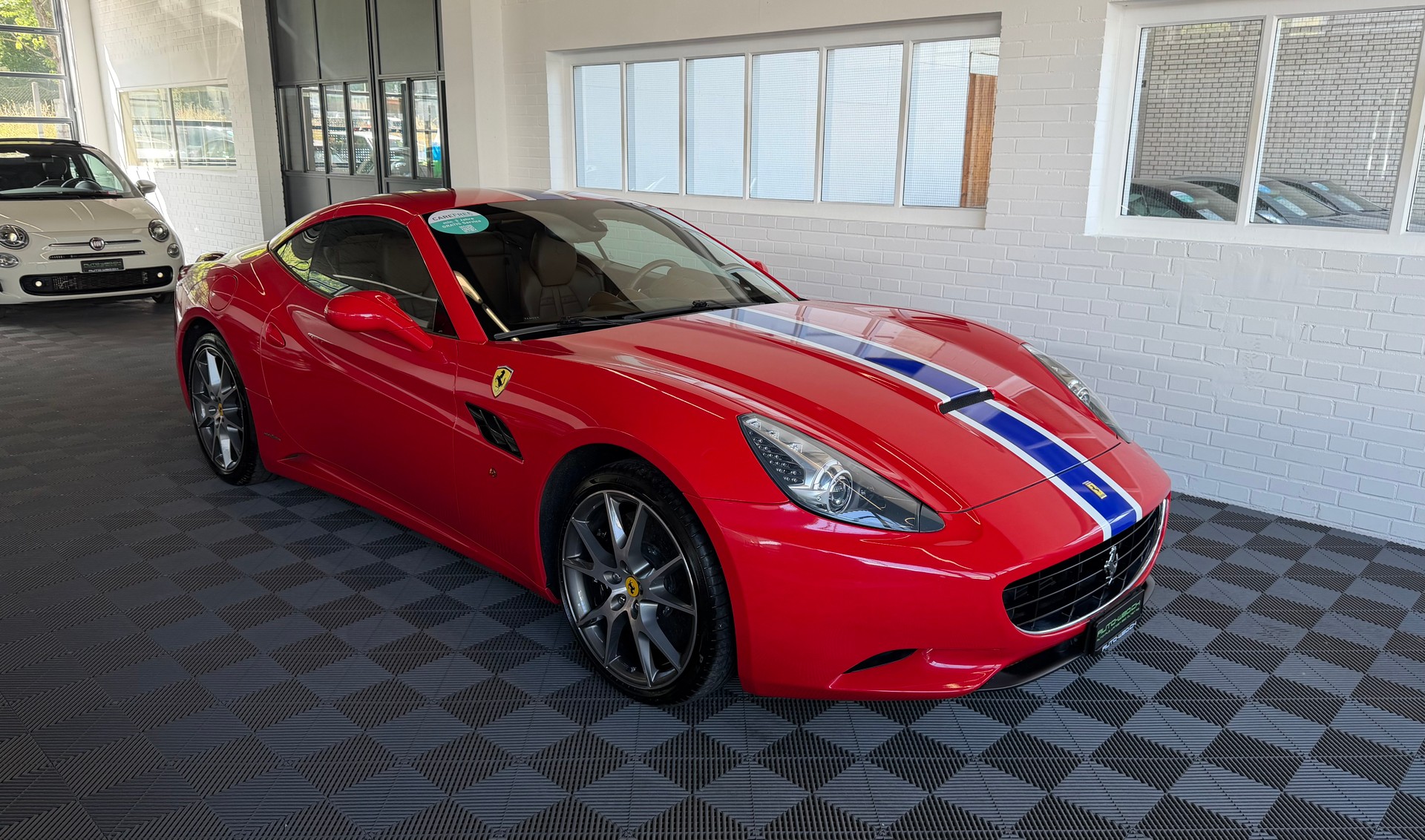 FERRARI California 4.3 V8 460 PS-image-0