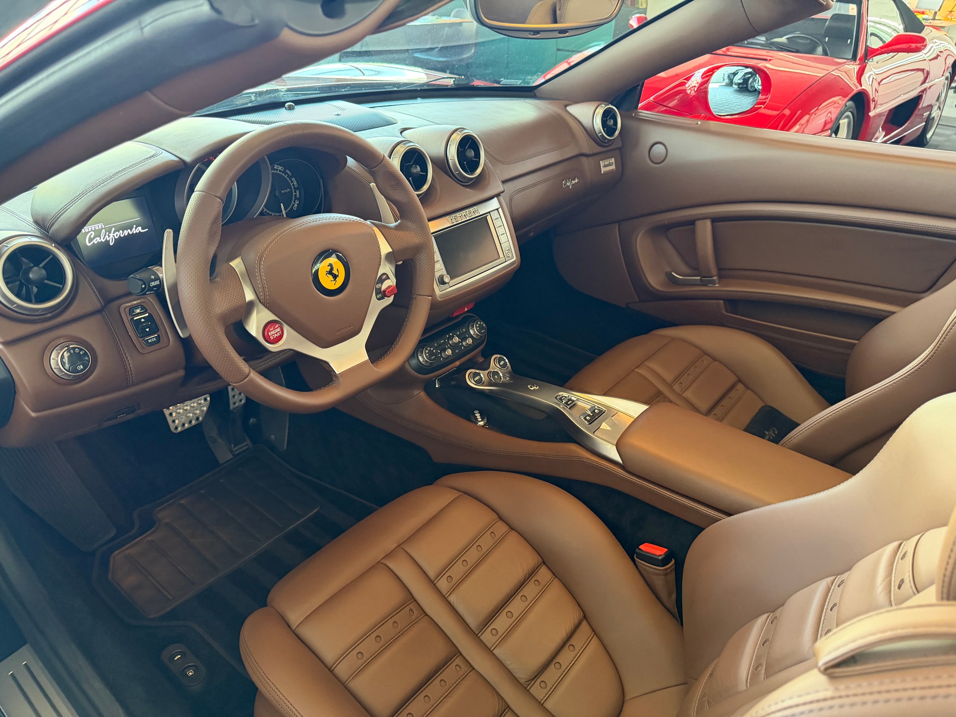 FERRARI California 4.3 V8 460 PS-image-11