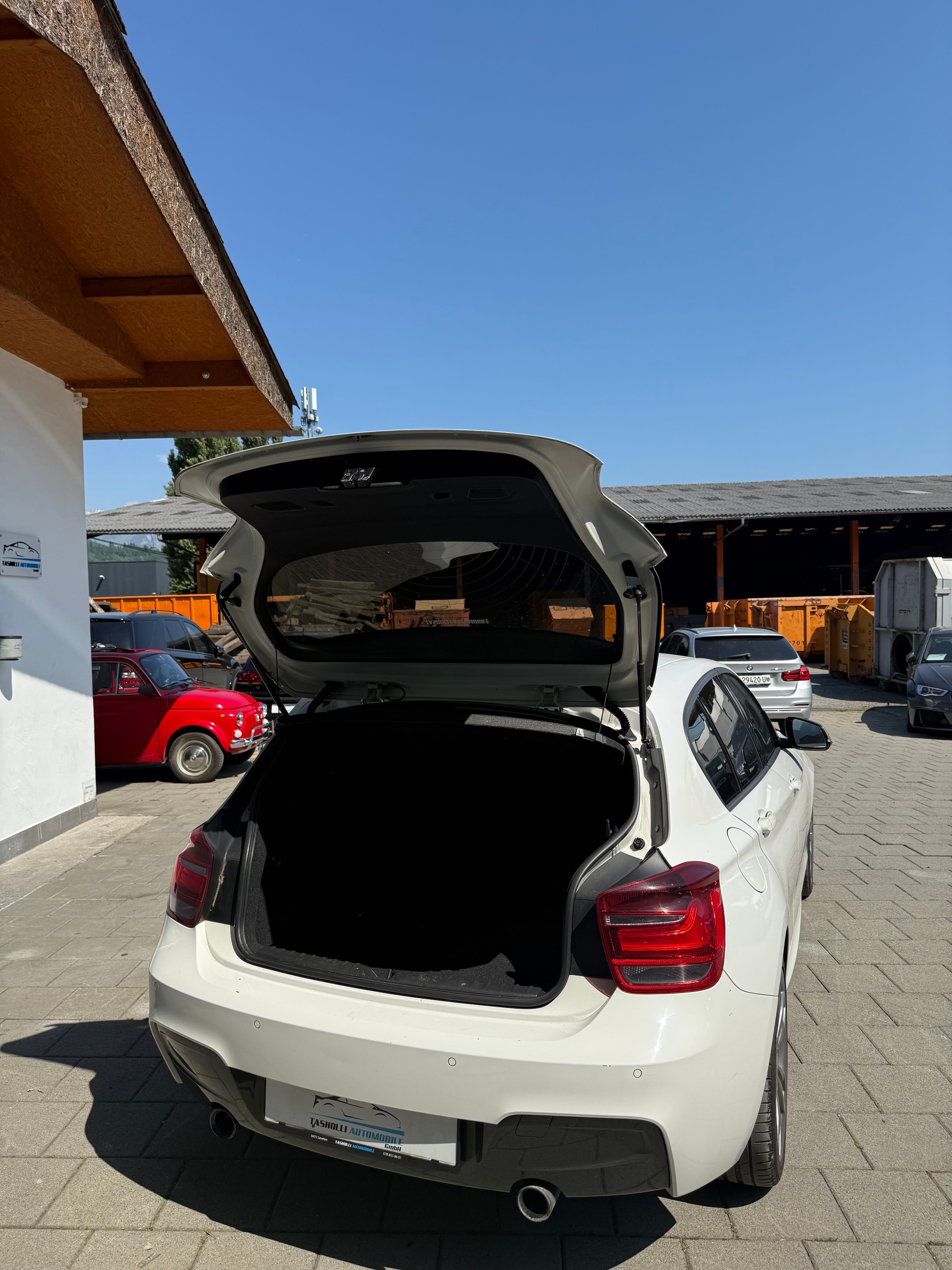 BMW M135i xDrive Steptronic-image-5
