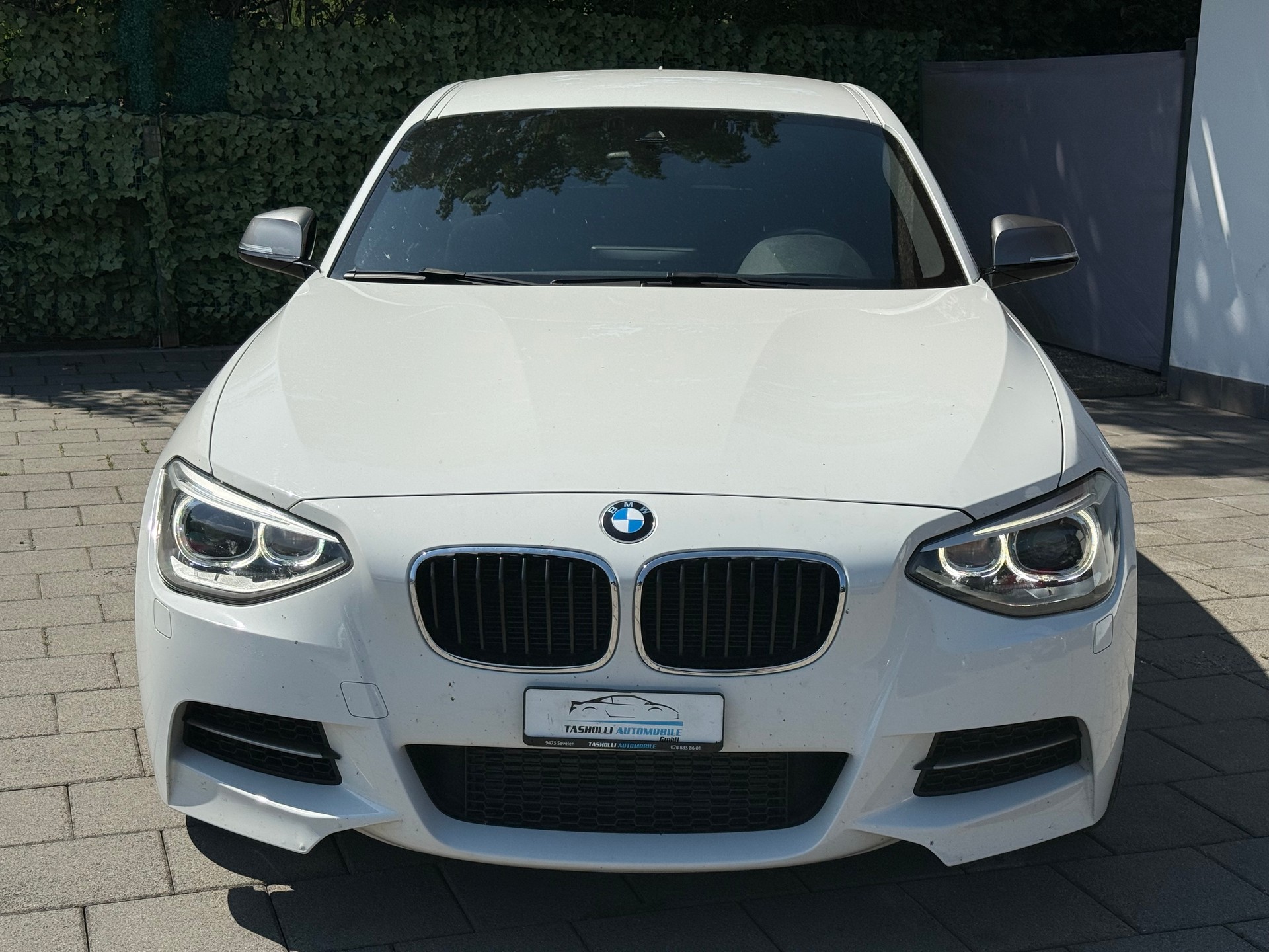BMW M135i xDrive Steptronic-image-1