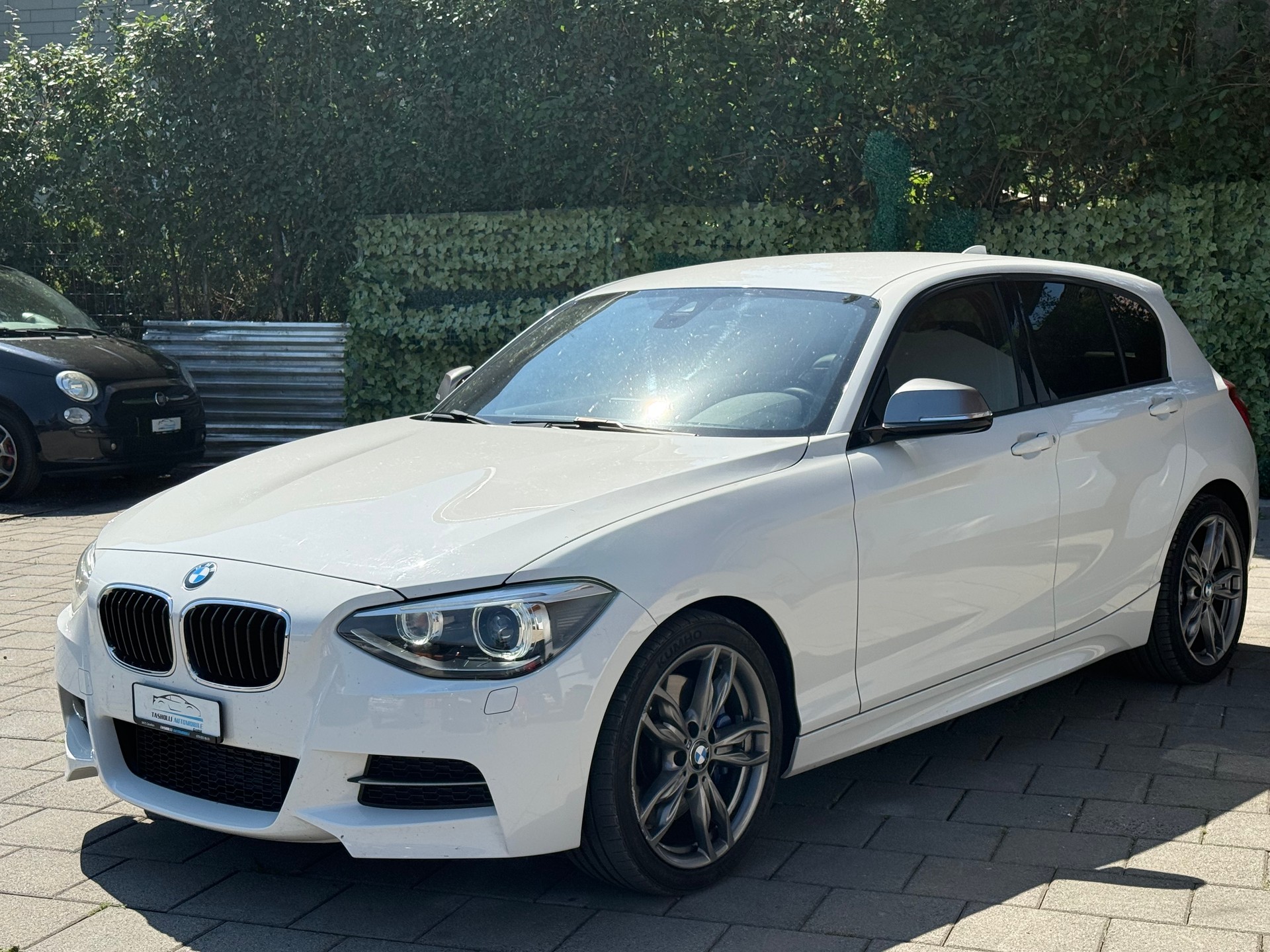 BMW M135i xDrive Steptronic-image-2